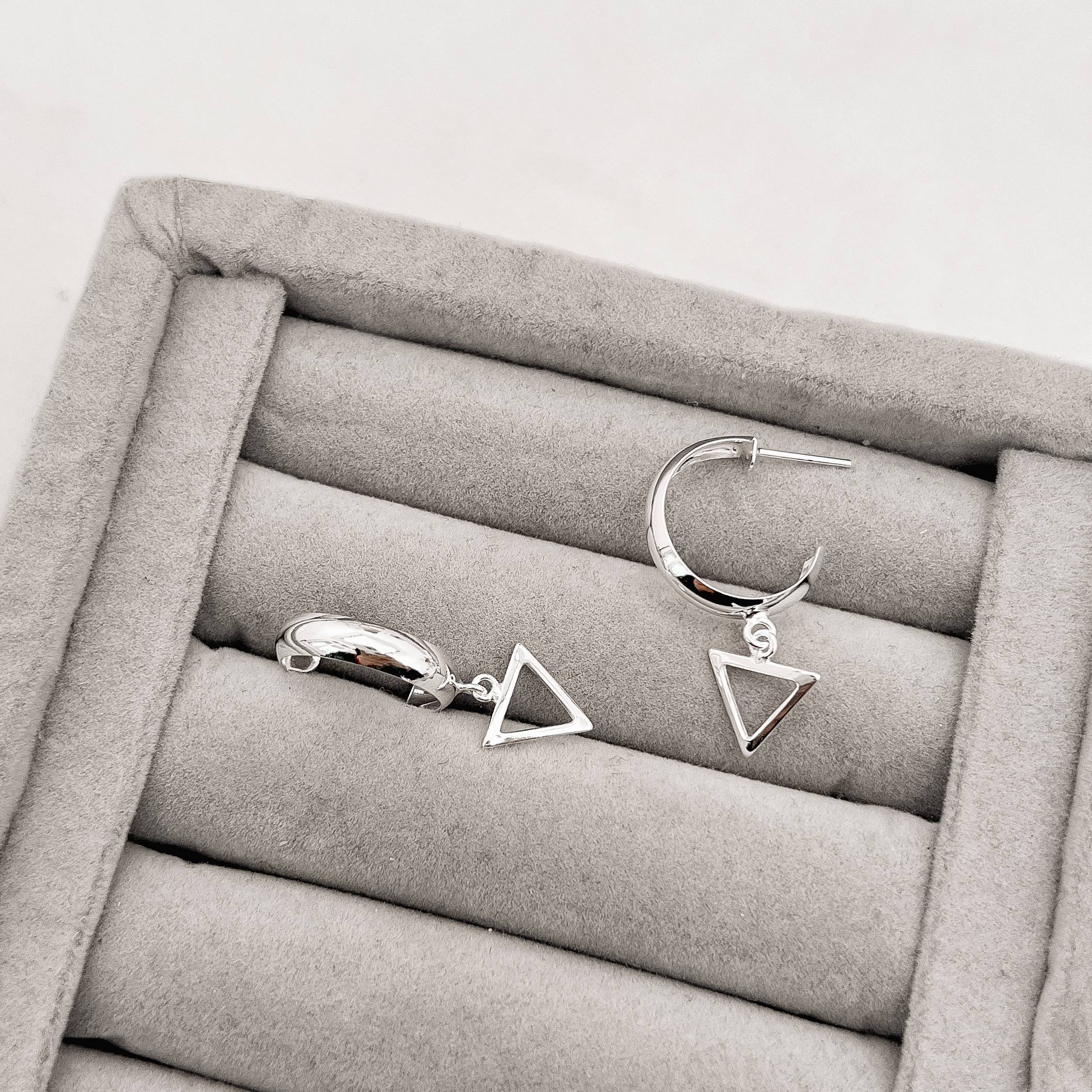 Imagem Secundária Argola 18mm tarraxa pingente triângulo