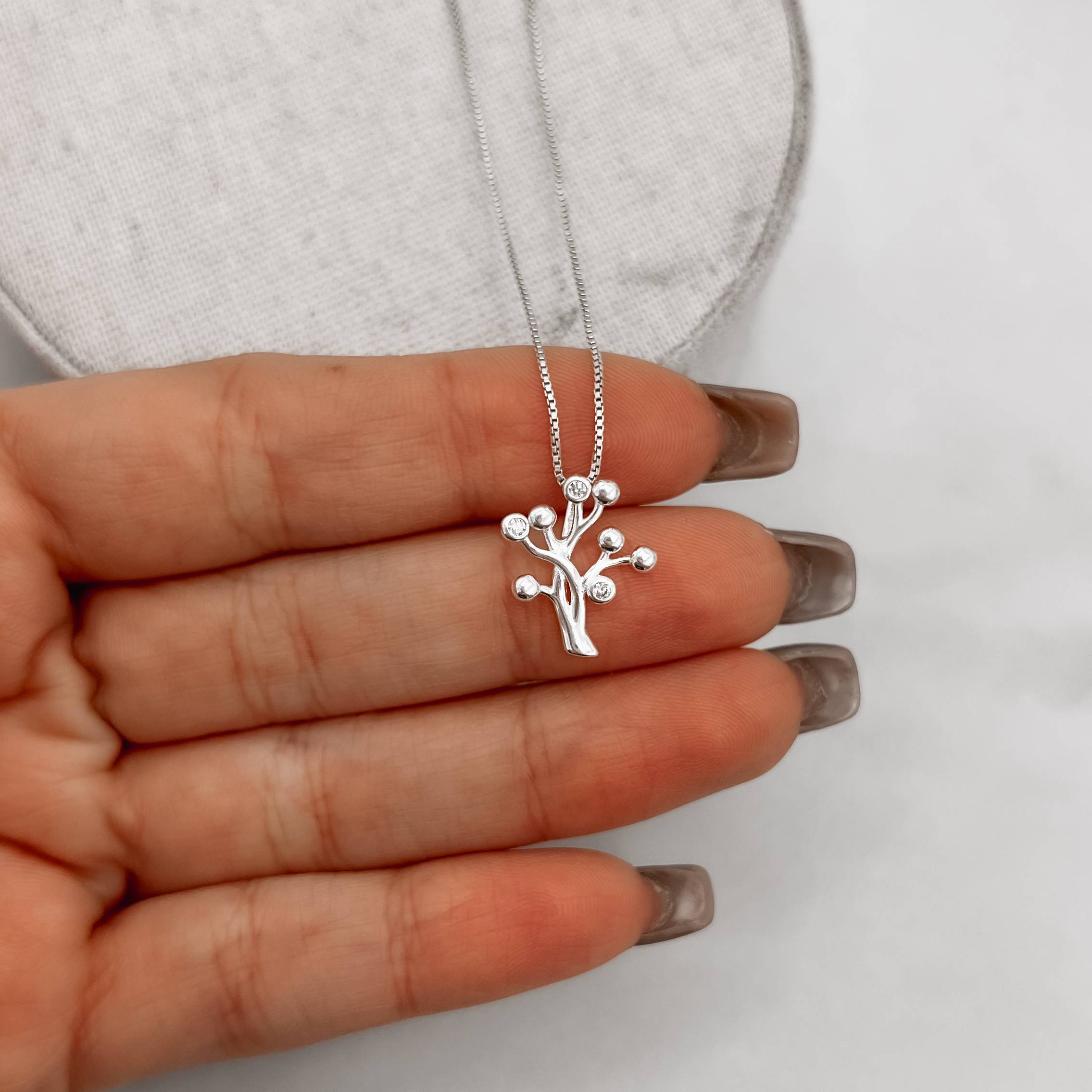 Imagem Secundária Colar árvore detalhe zircônias passante 14mm 45cm