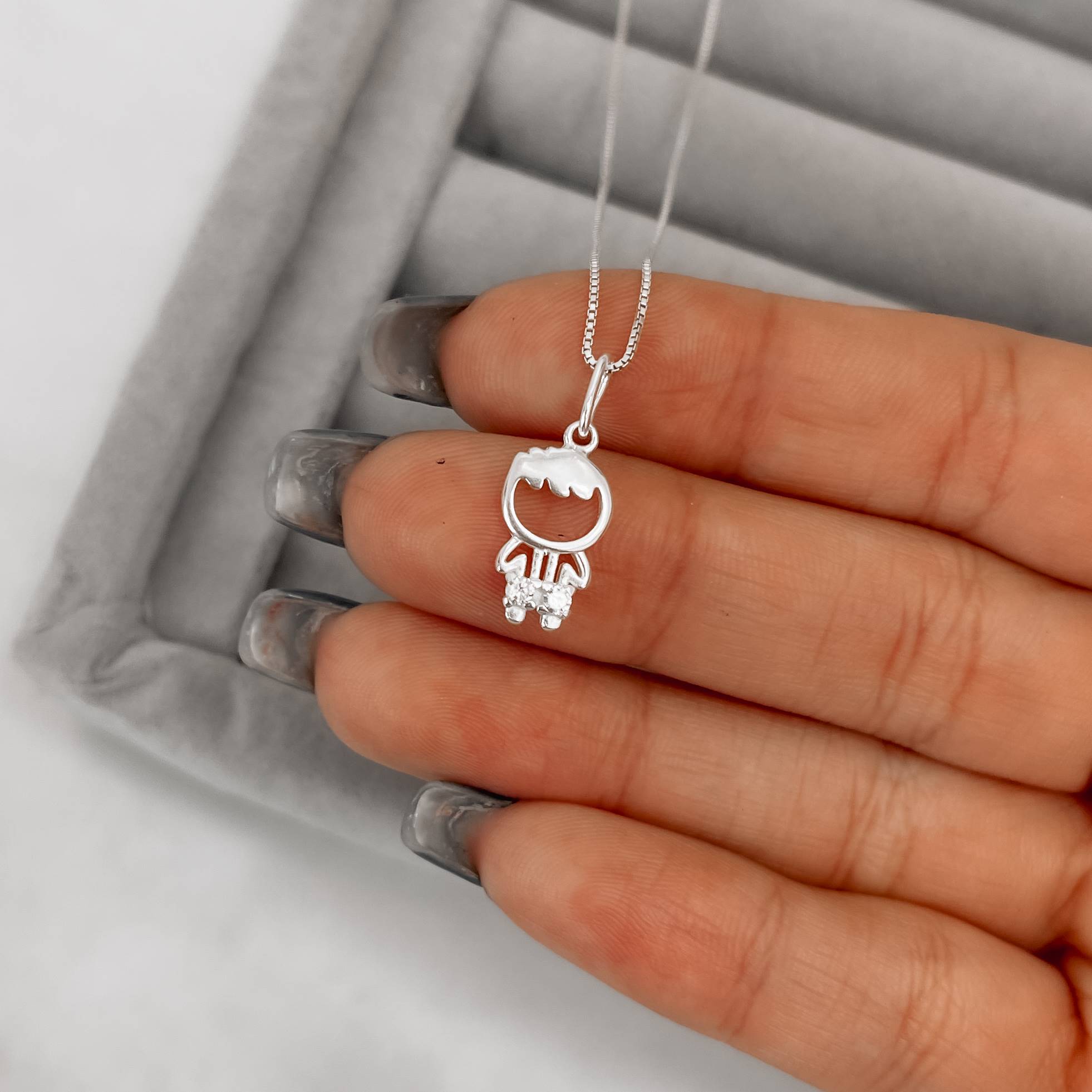 Imagem Colar pingente menino detalhe cravejado 13mm 45cm