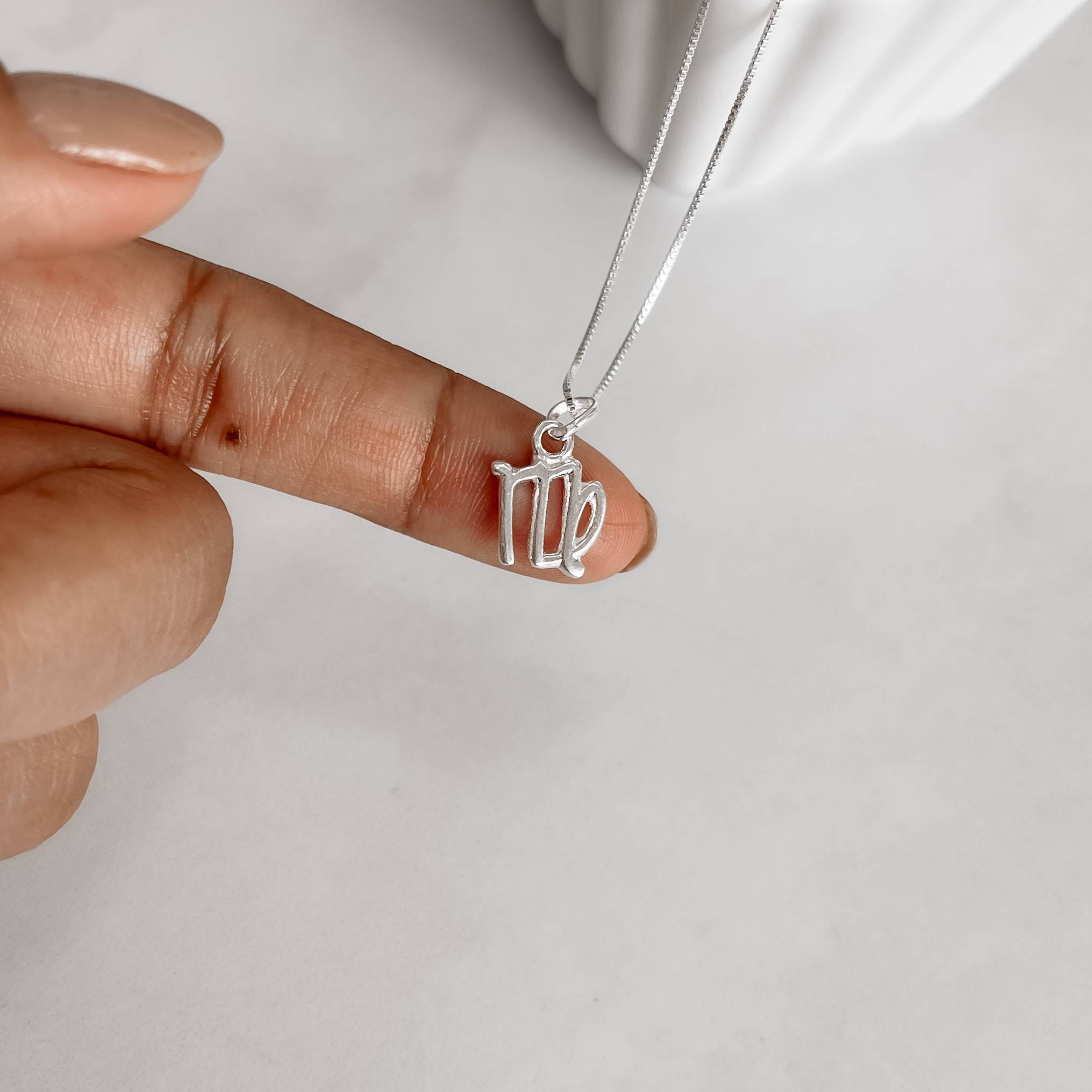 Imagem Colar pingente signo Virgem 10mm 45cm