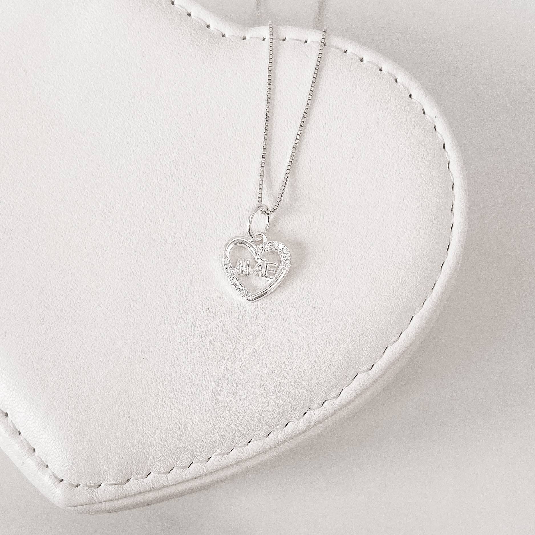 Imagem Secundária Colar pingente coração vazado cravejado escrito mãe 12mm 45cm