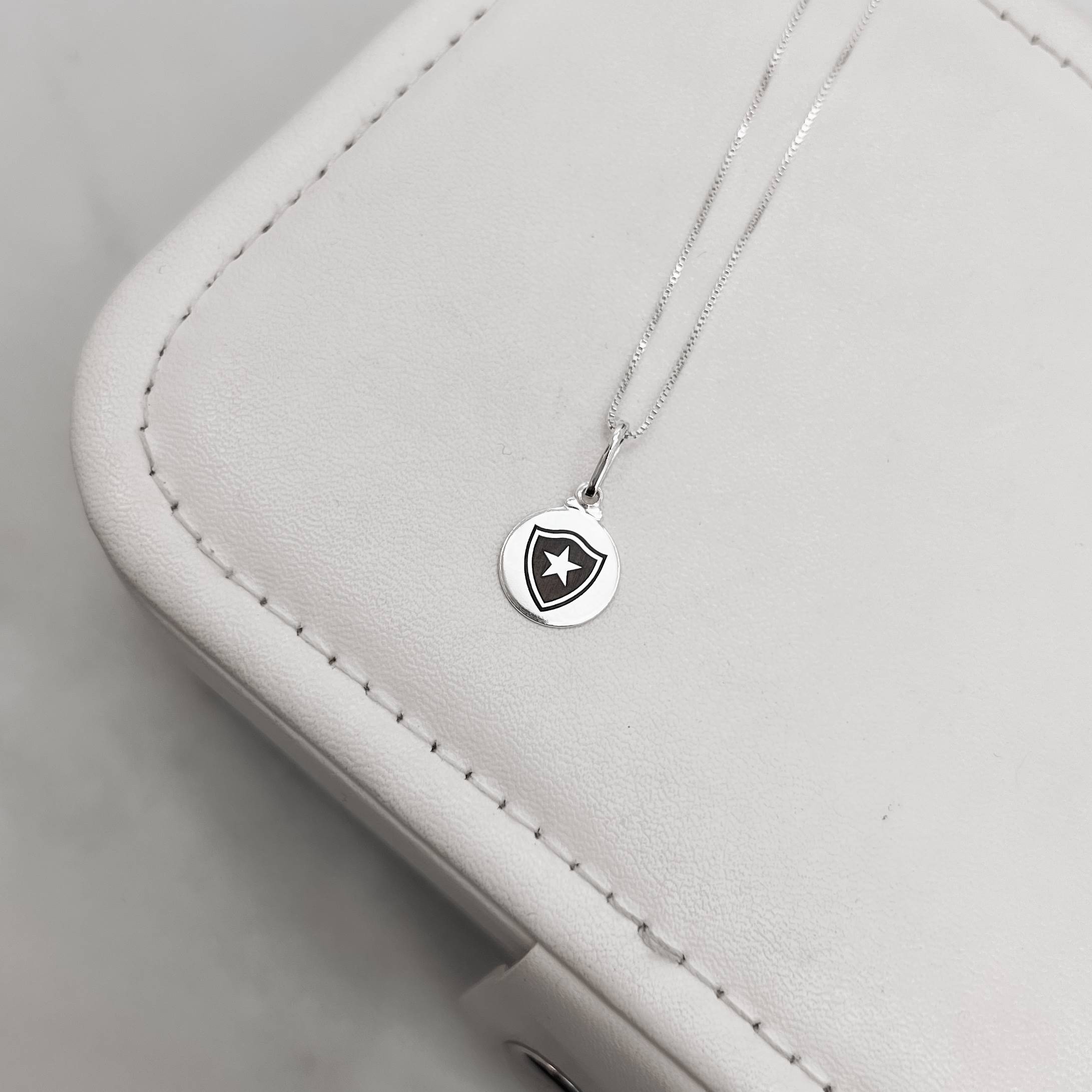 Colar pingente medalha time Botafogo 12mm 40cm