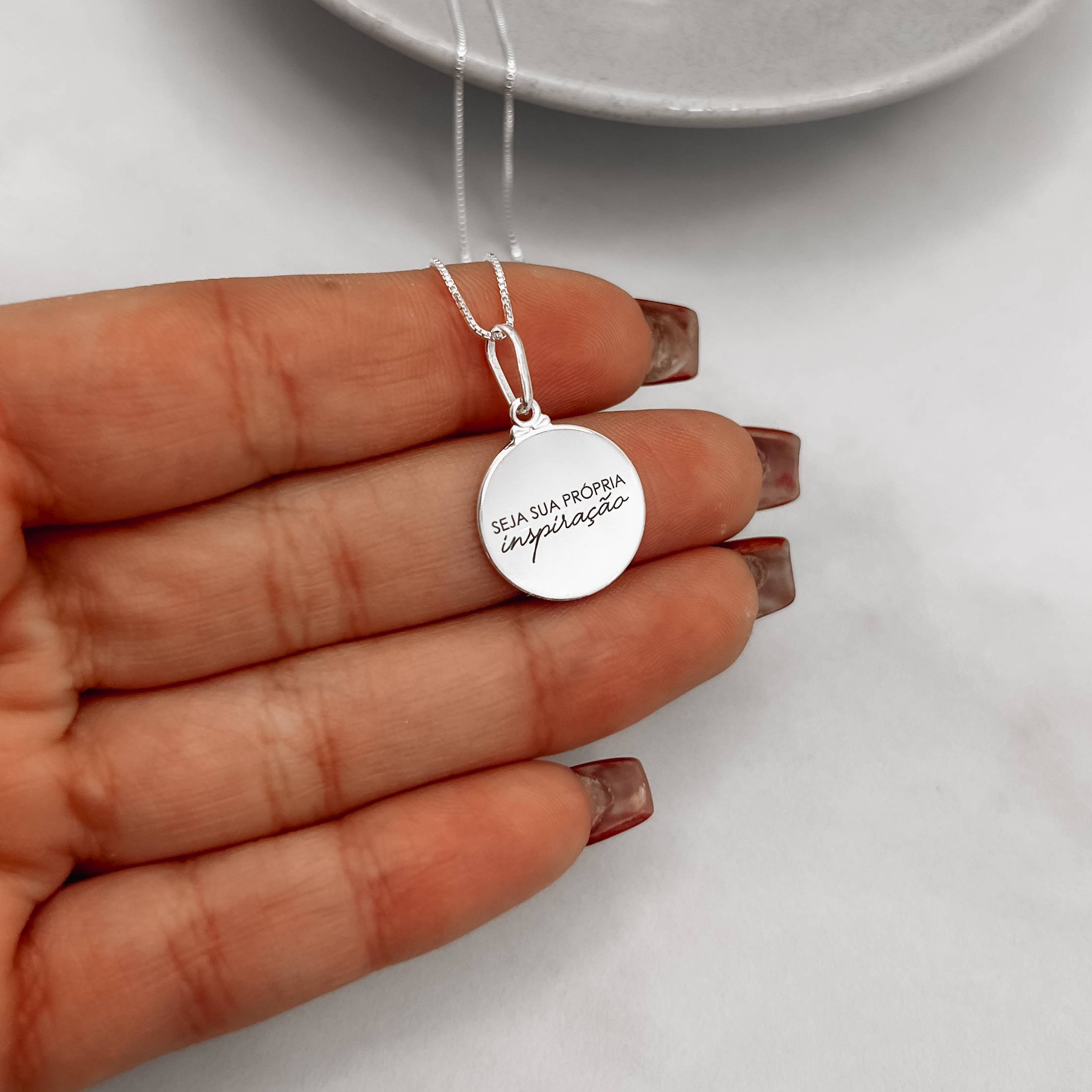 Colar pingente medalha seja sua própria inspiração 15mm 45cm