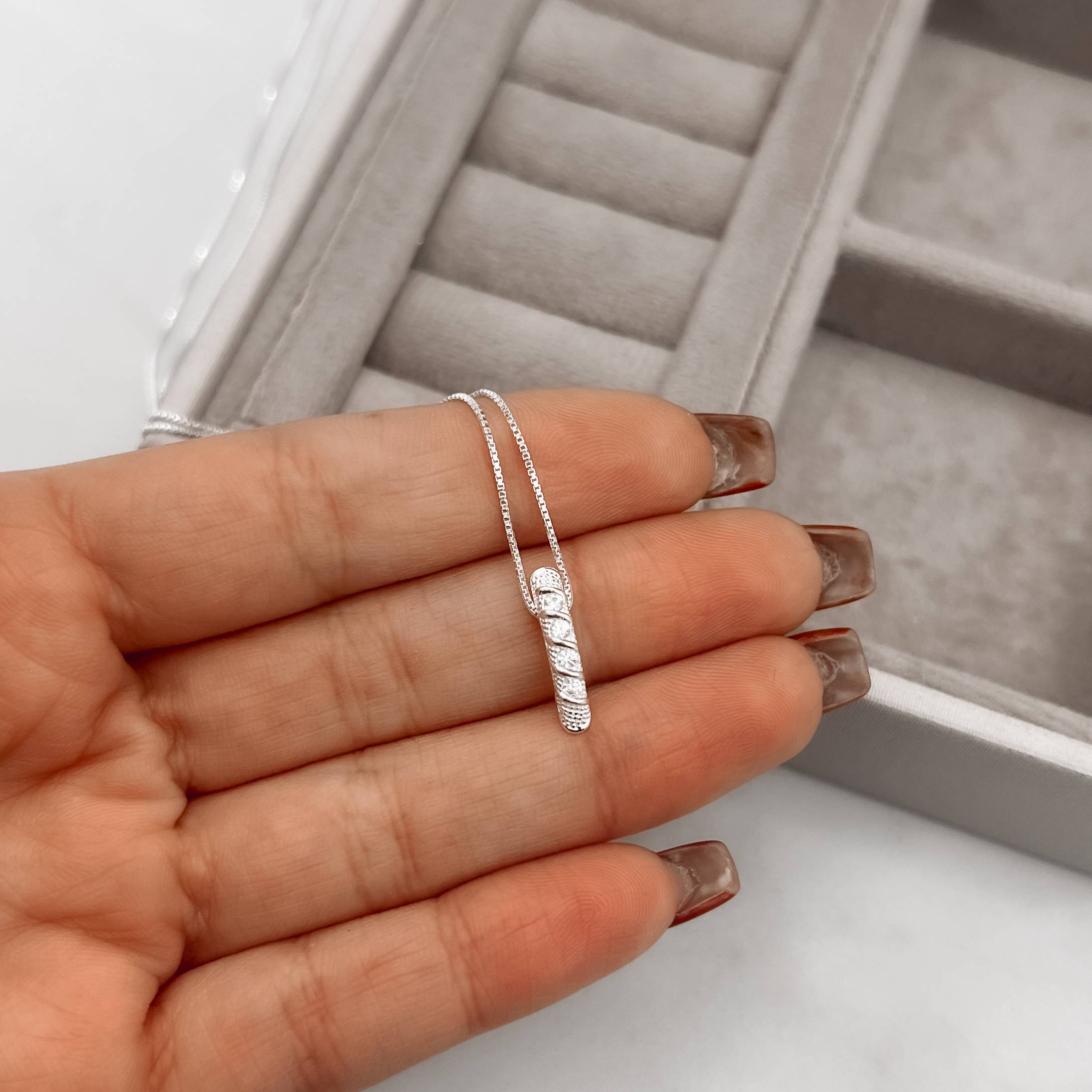 Imagem Secundária Colar palito trabalhado cravejado 15mm 45cm