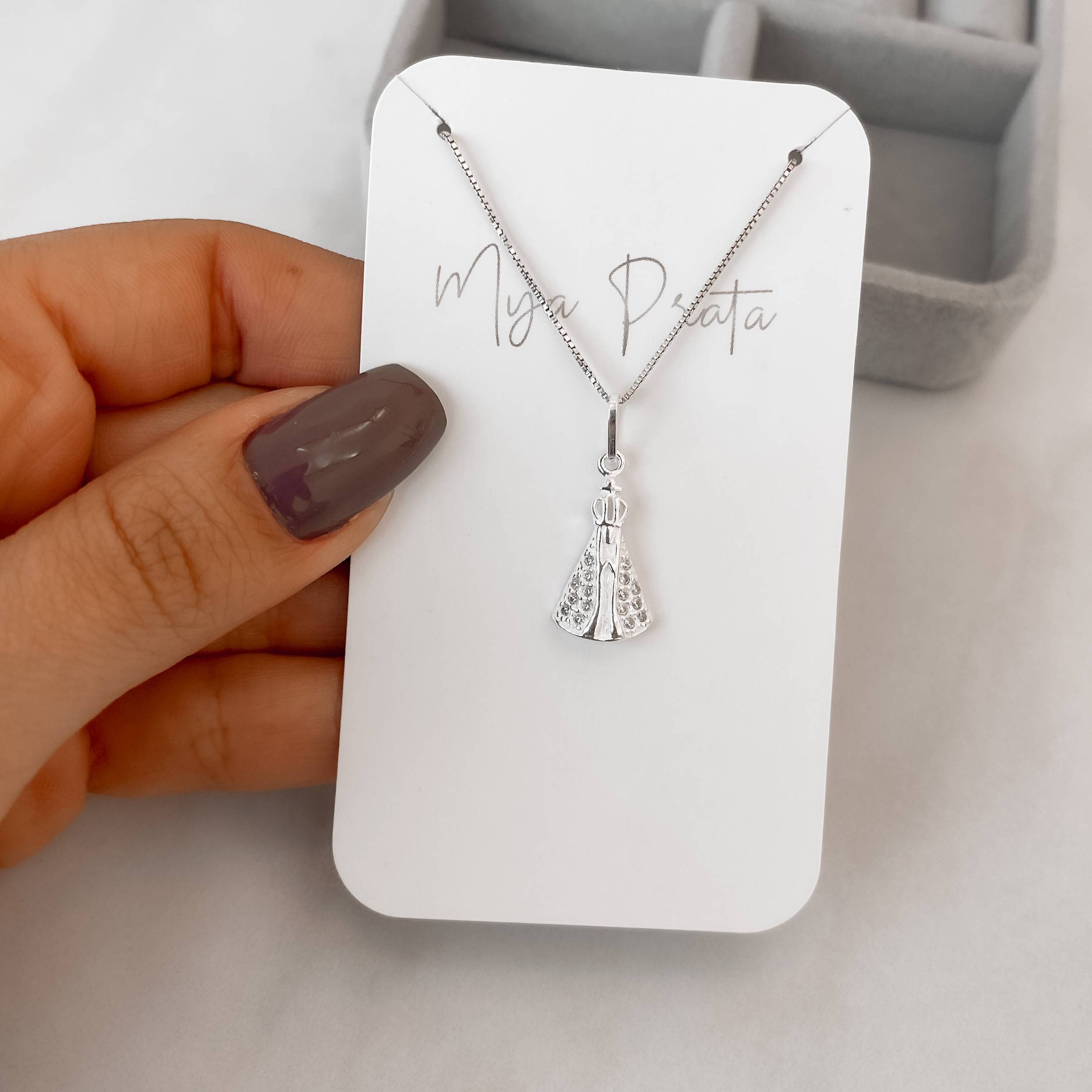 Imagem Secundária Colar pingente Nsa. Sra. Aparecida com cravejado 17mm 45cm