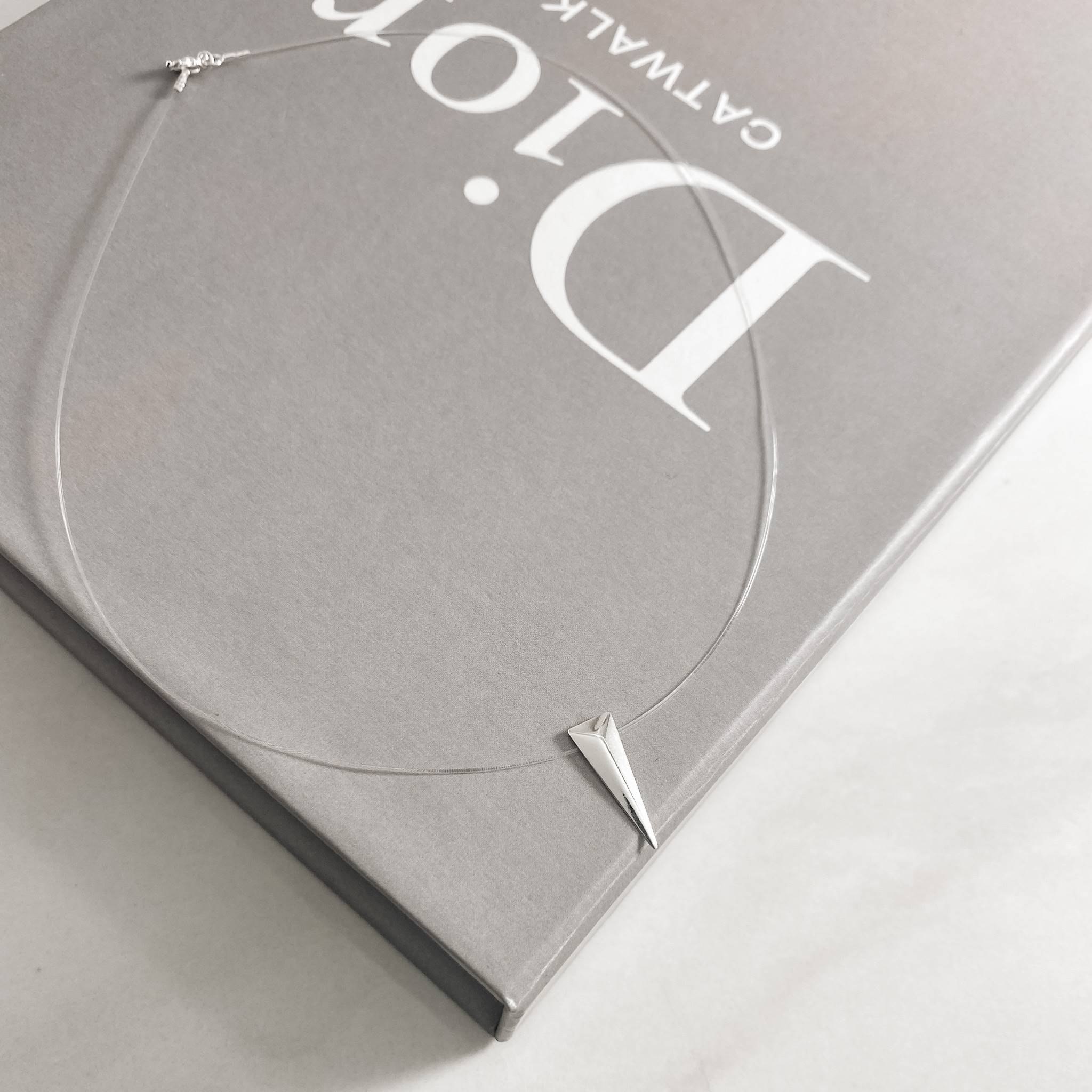 Colar nylon triângulo isósceles 19mm 40cm