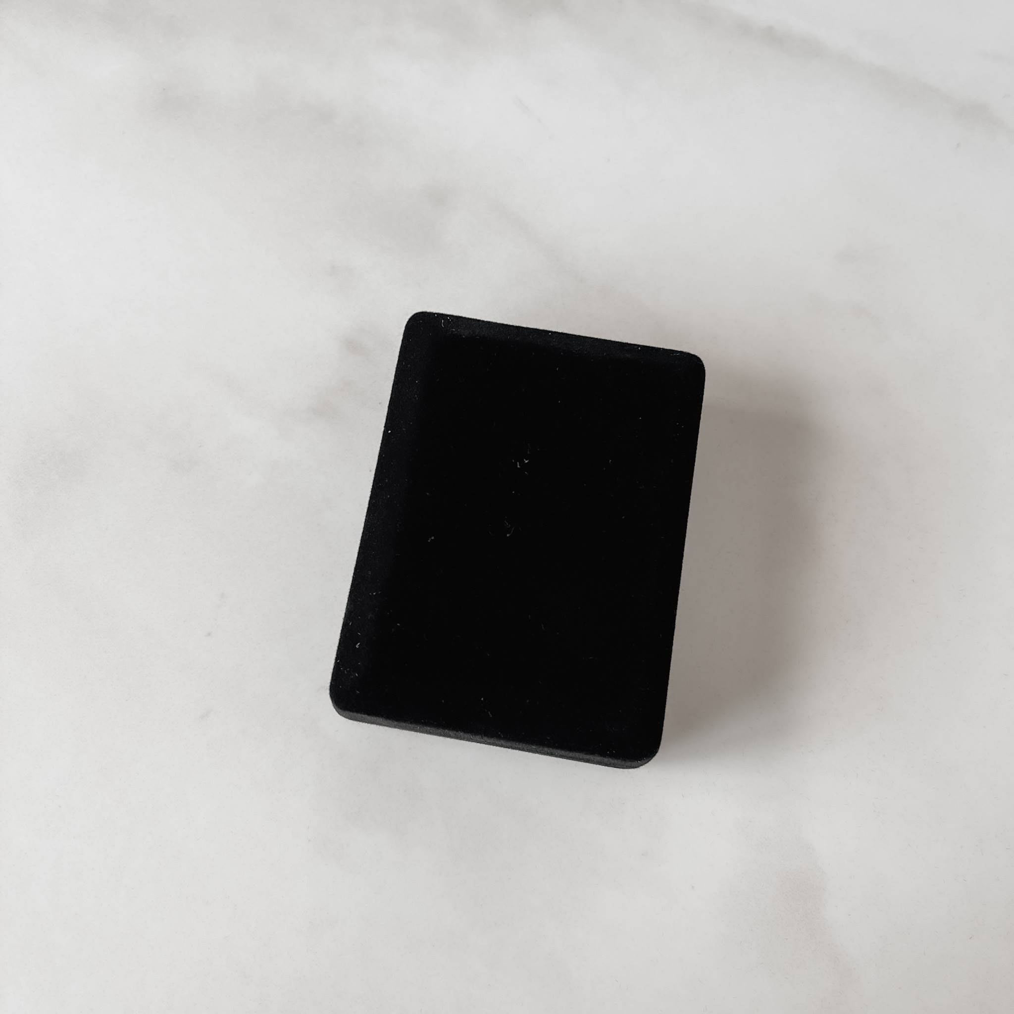 Imagem Secundária Porta joias colar 57x76mm preto interior preto