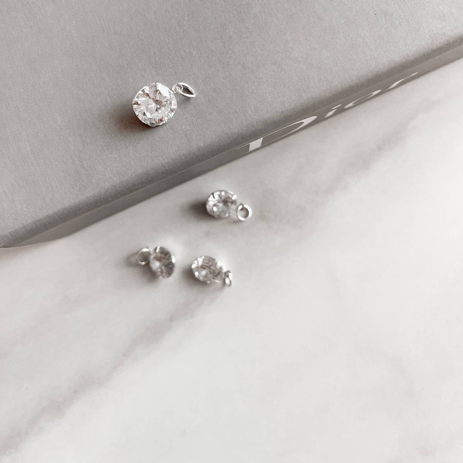 Pingente zircônia redonda 10mm