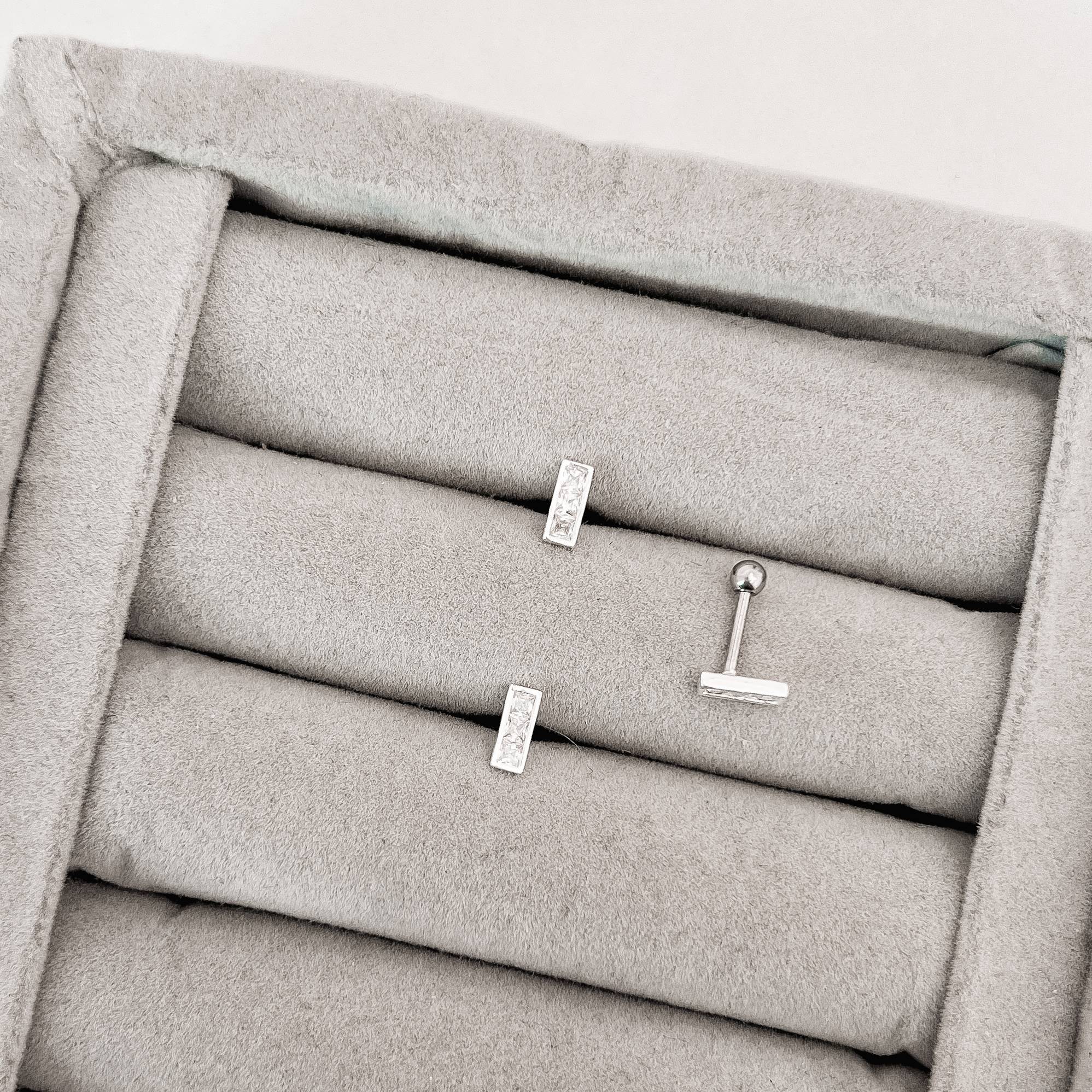 Piercing haste palito cravejado 7mm