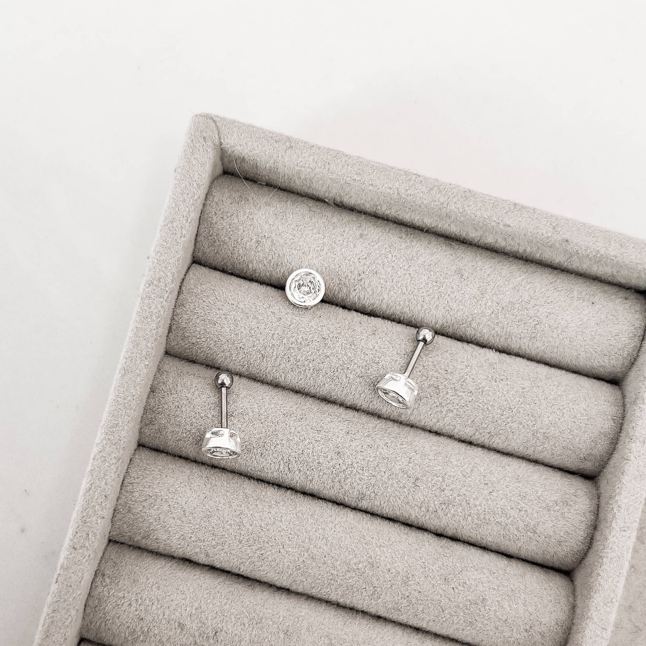 Piercing haste zircônia embutida 6mm