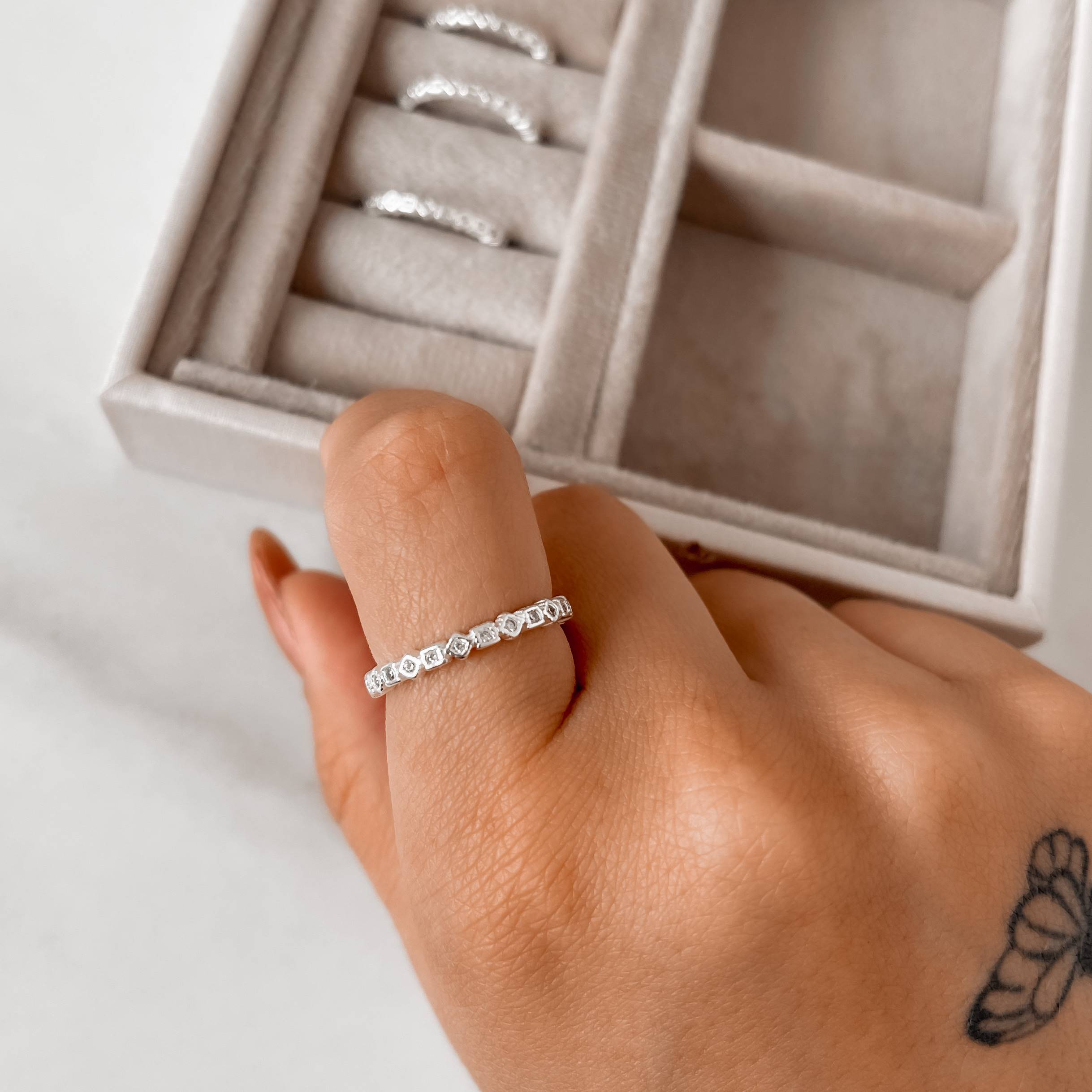 Imagem Anel geométrico mini losango e quadrado cravejado