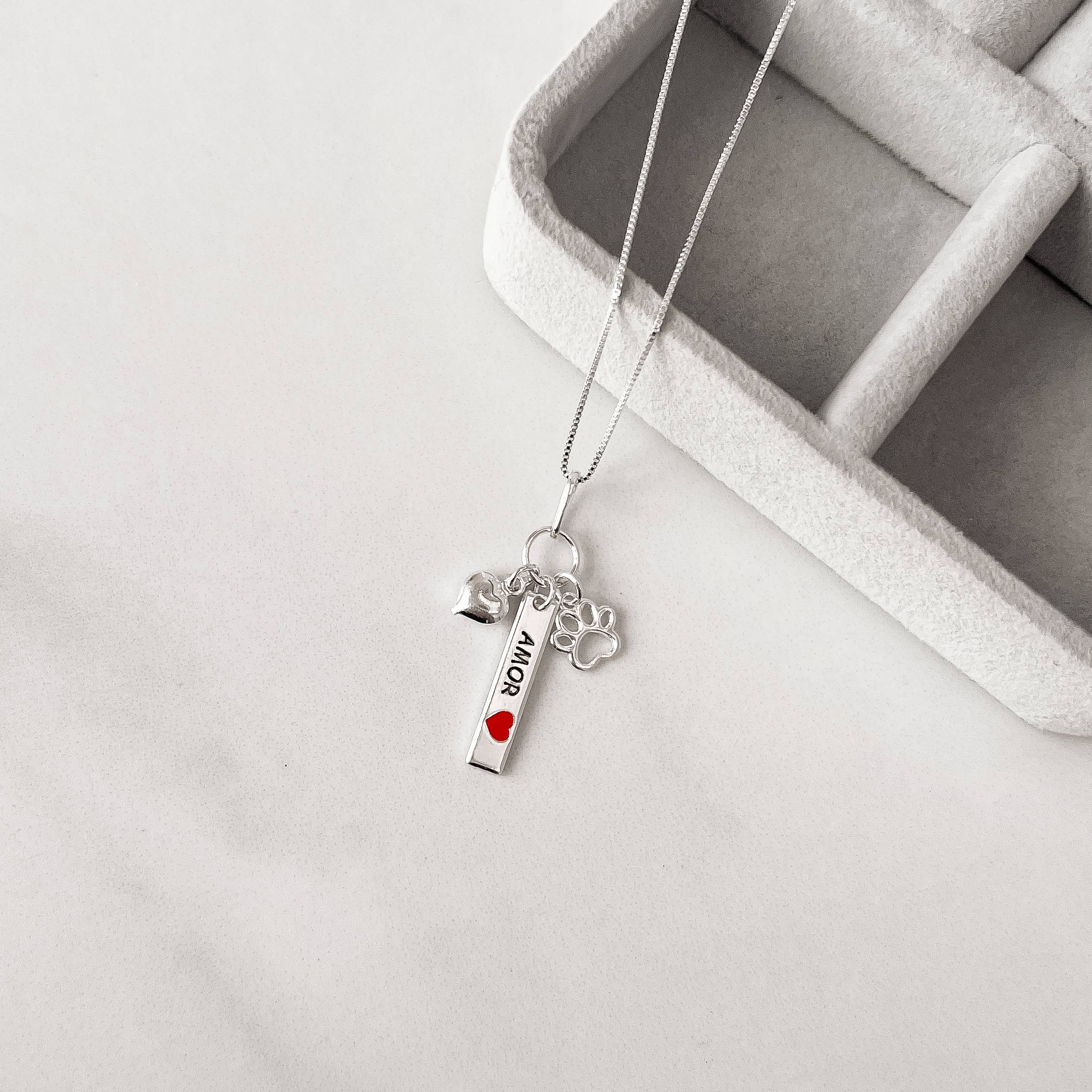 Colar pingente patuá amor 45cm