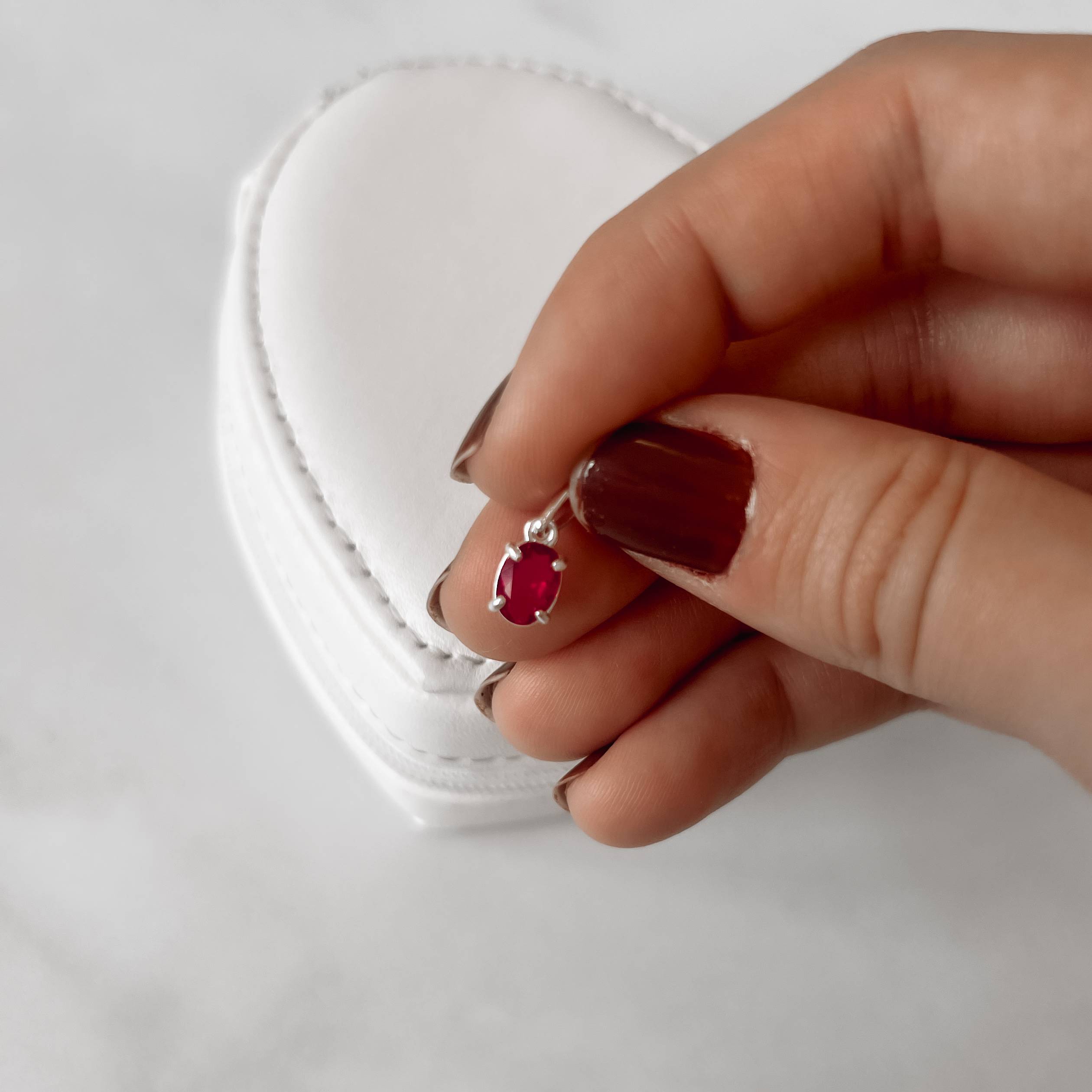 Pingente zircônia oval cereja 7x5mm