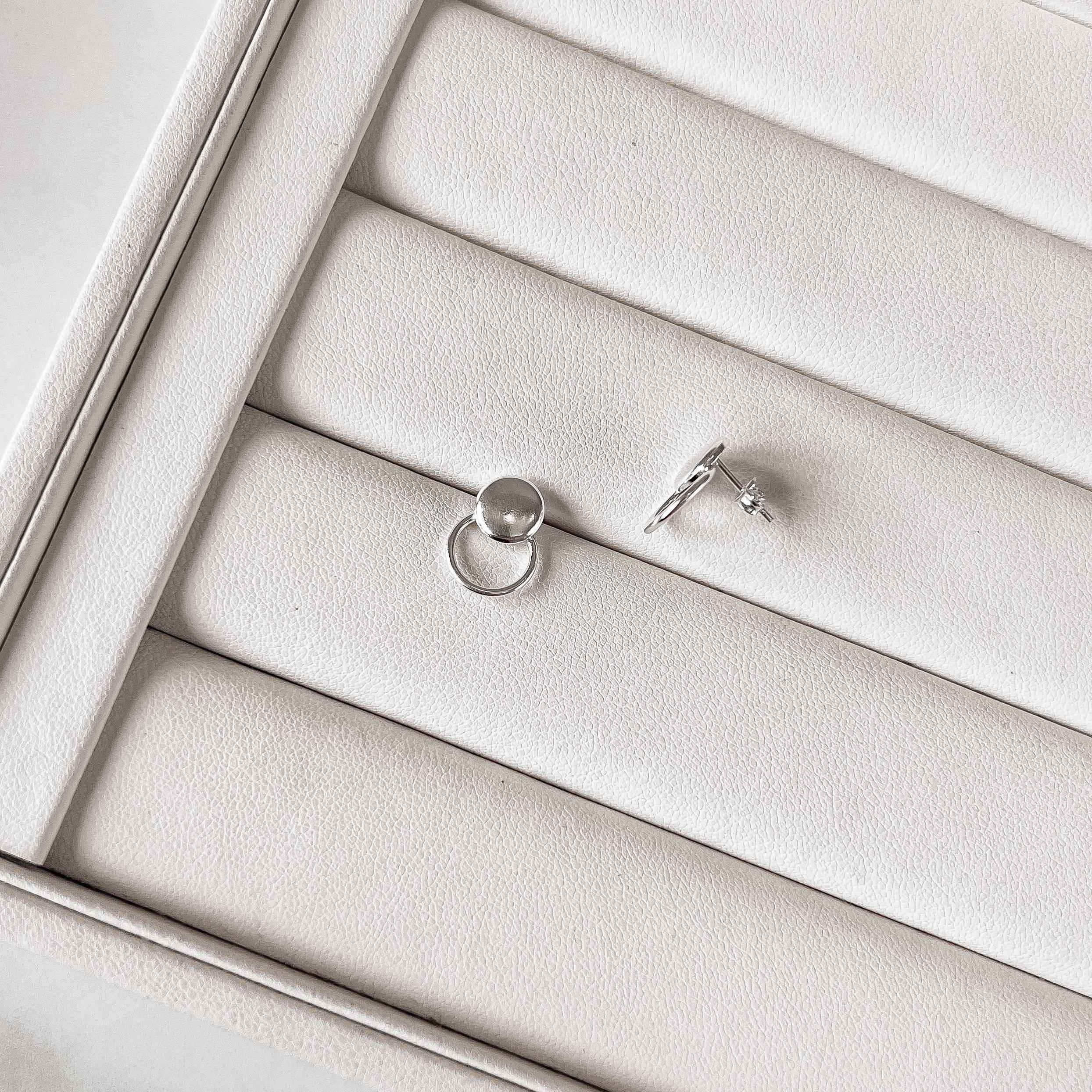 Imagem Brinco círculos cheio e vazado 14mm