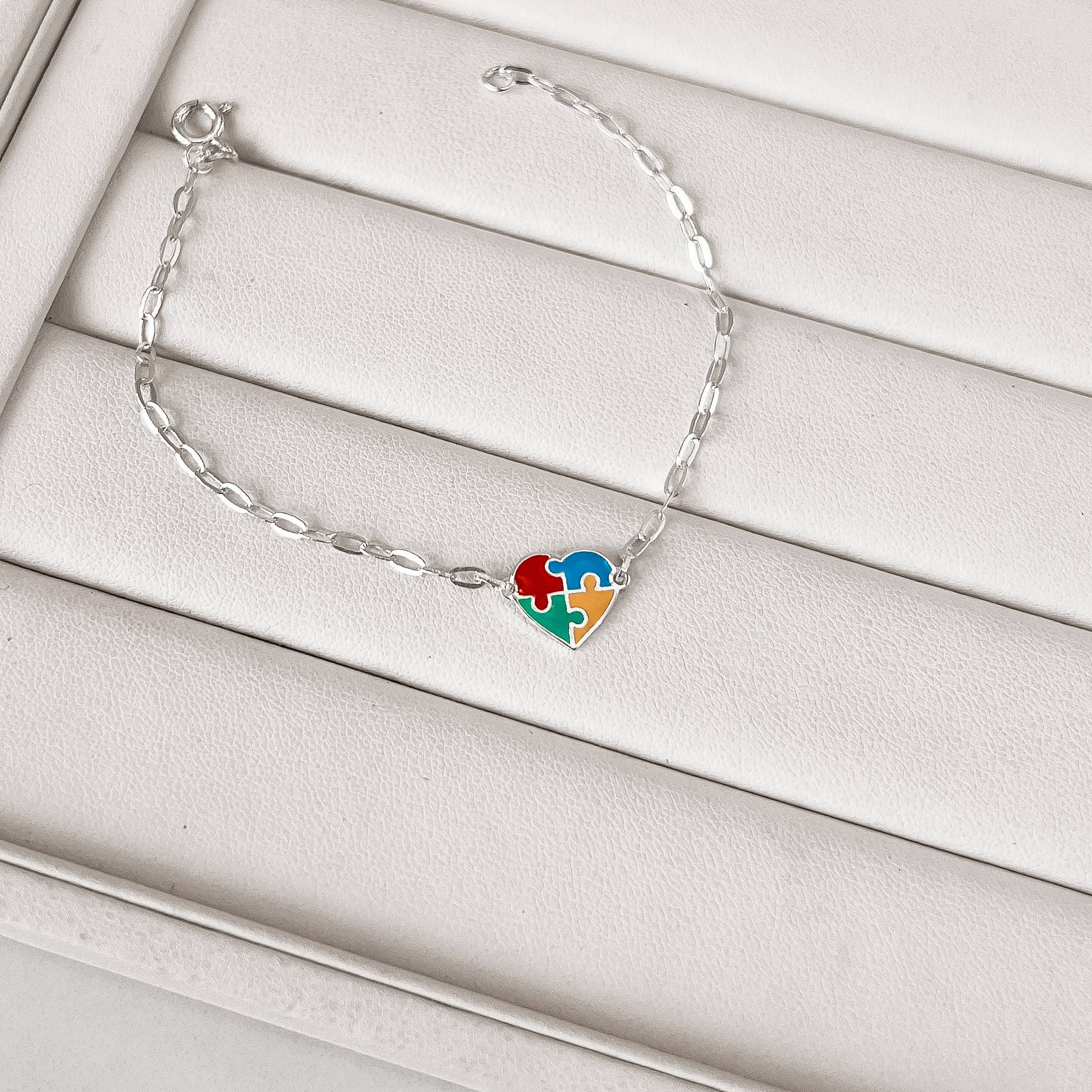 Pulseira entremeio coração símbolo autismo 11mm resina