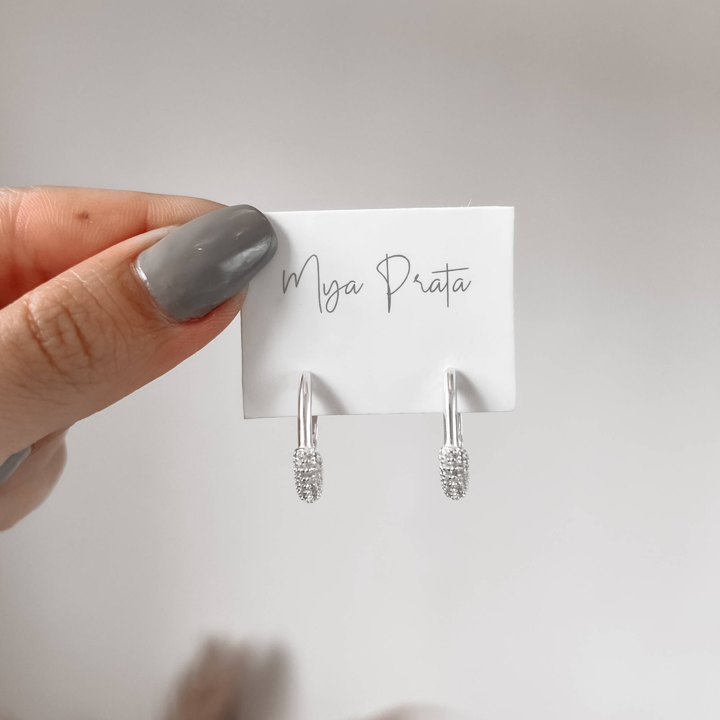 Imagem Secundária Argola click oval com cravejado 17mm