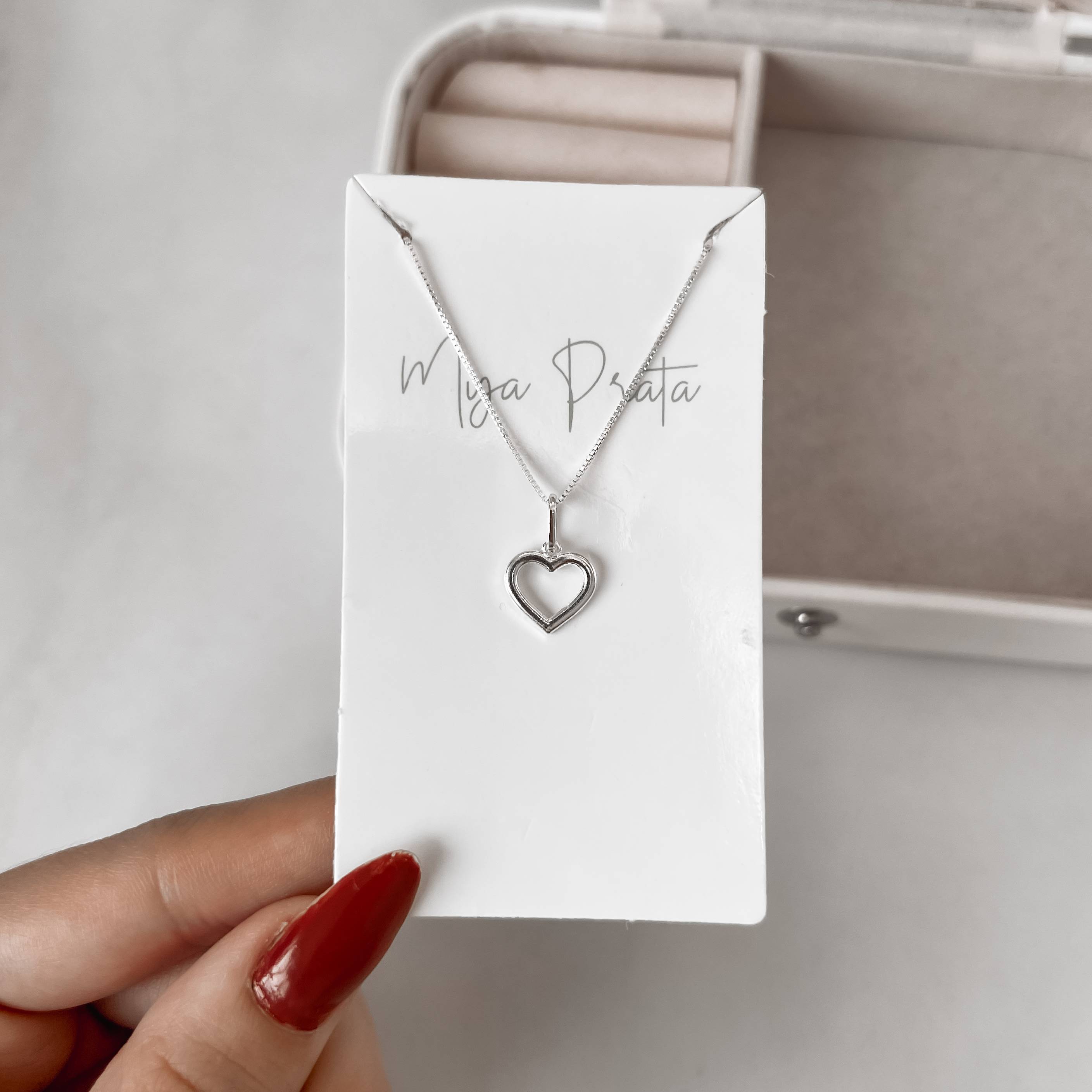 Colar pingente coração vazado 10mm 45cm