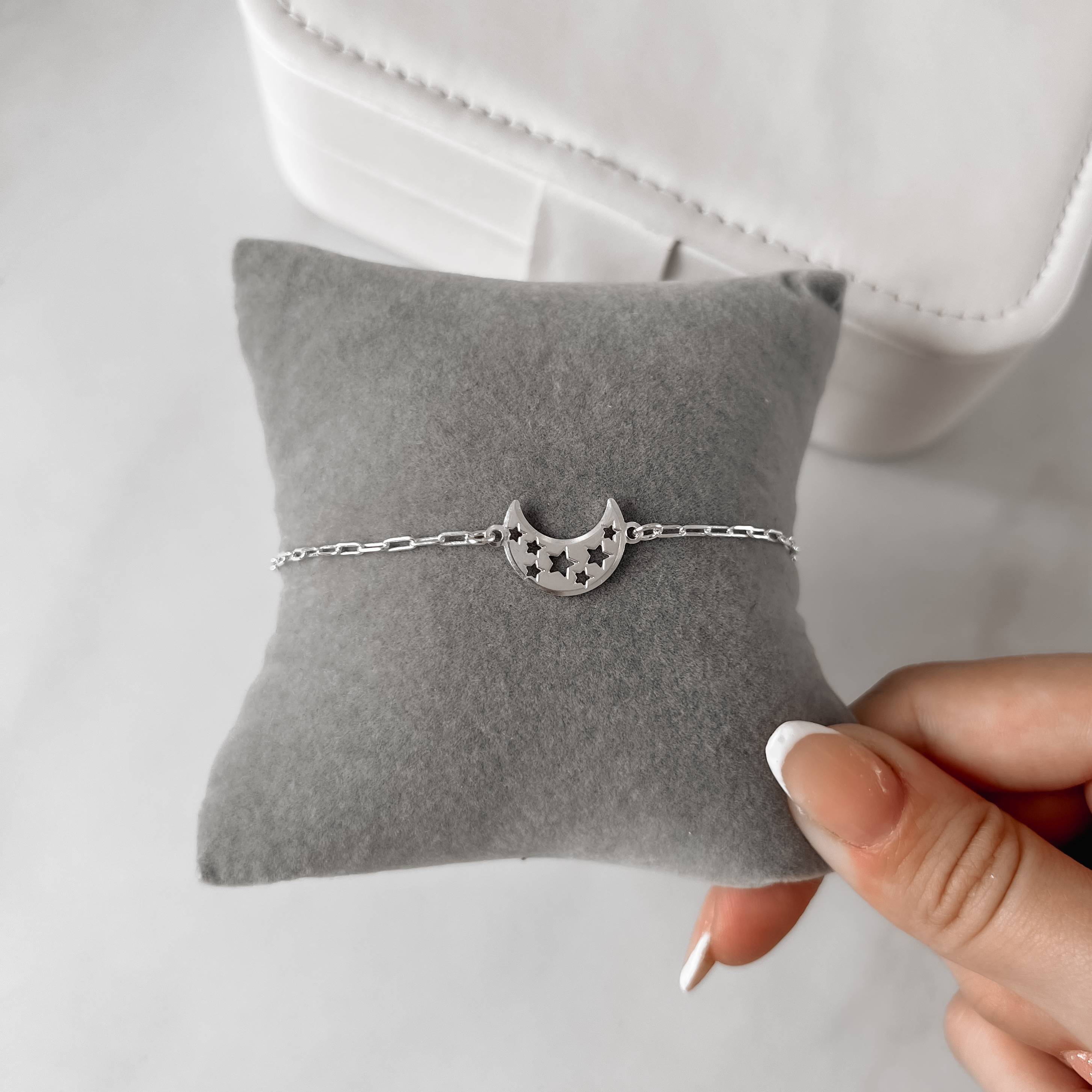 Pulseira entremeio lua com estrelas vazadas 15mm