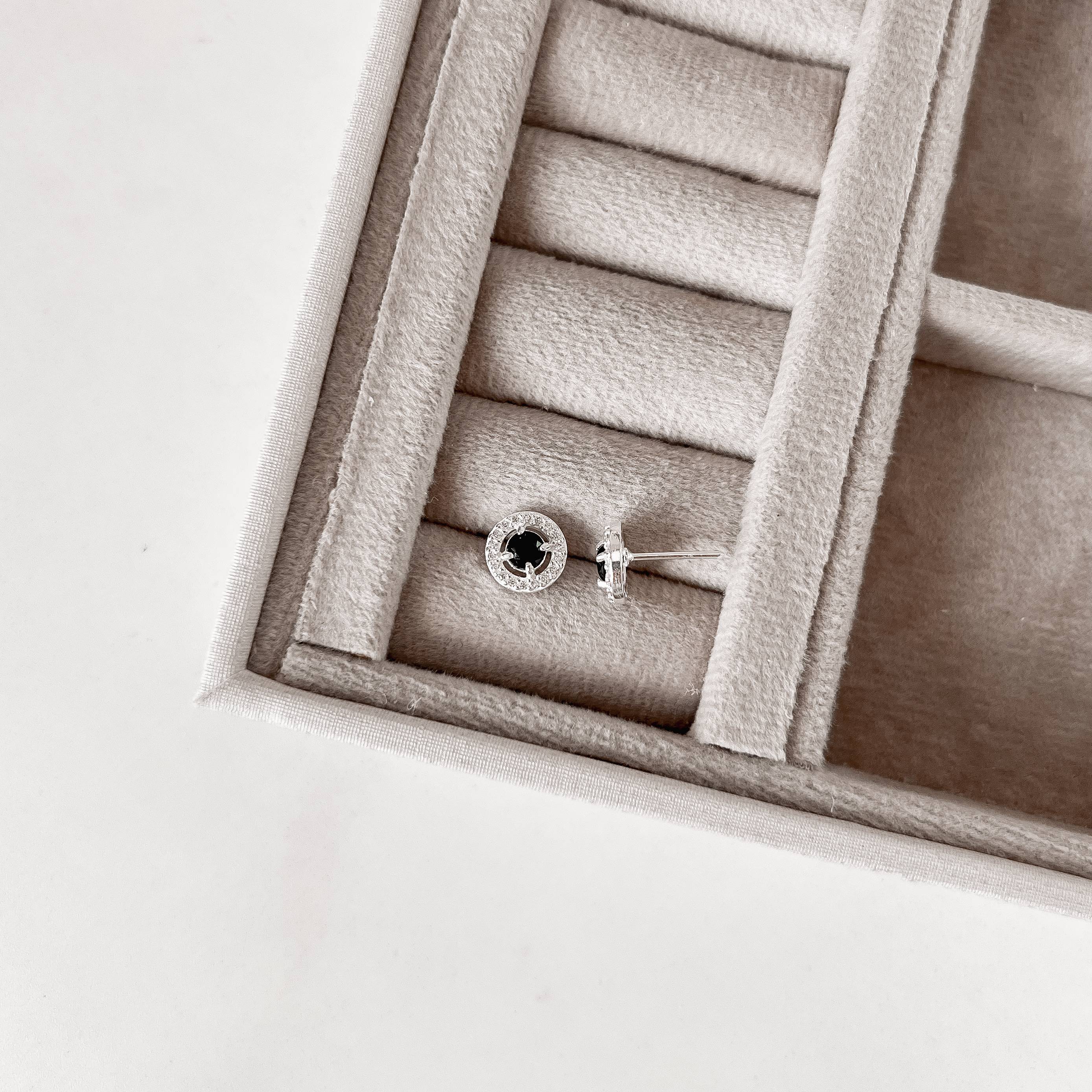 Imagem Brinco zircônia redonda ônix com cravejado 9mm