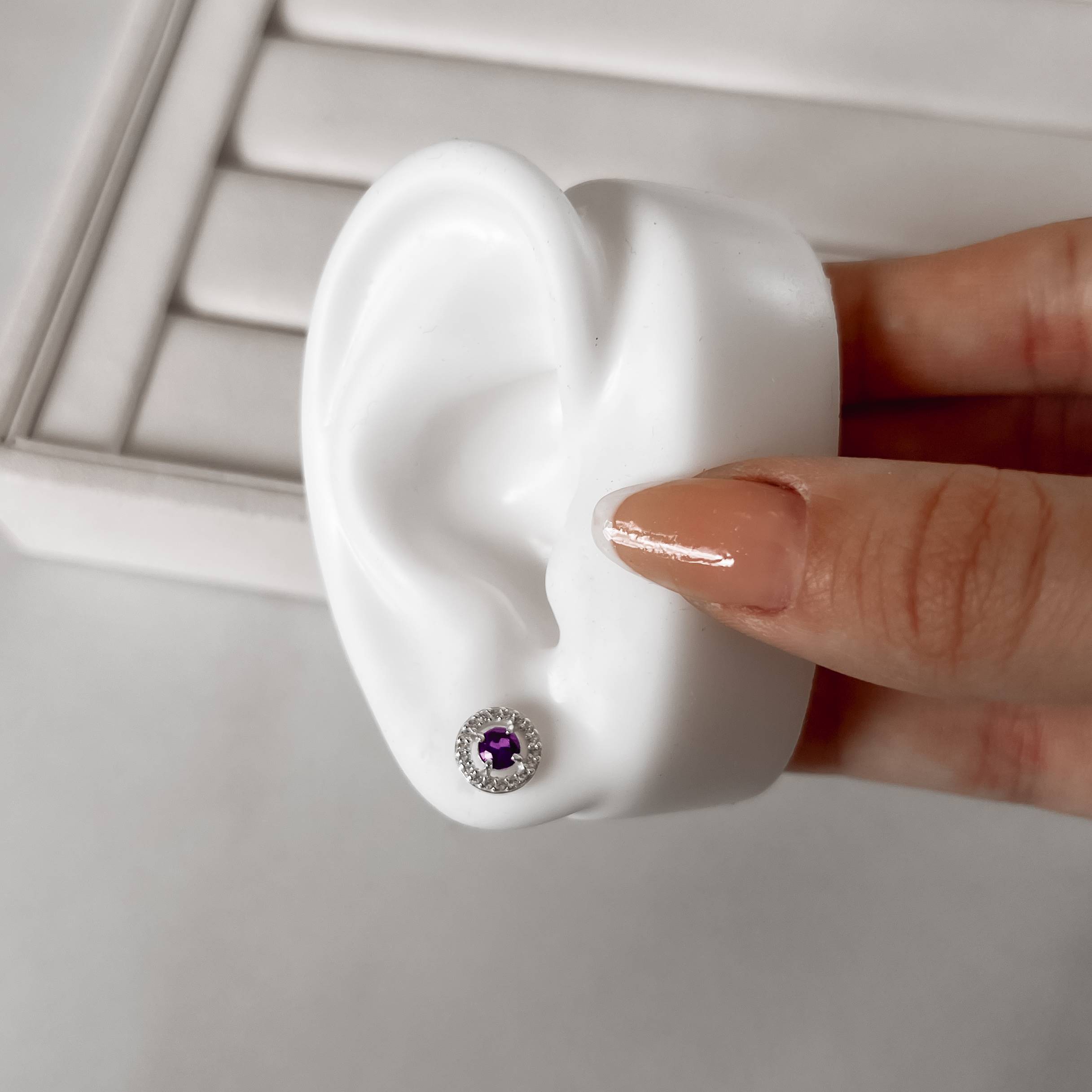 Imagem Brinco zircônia redonda ametista com cravejado 9mm