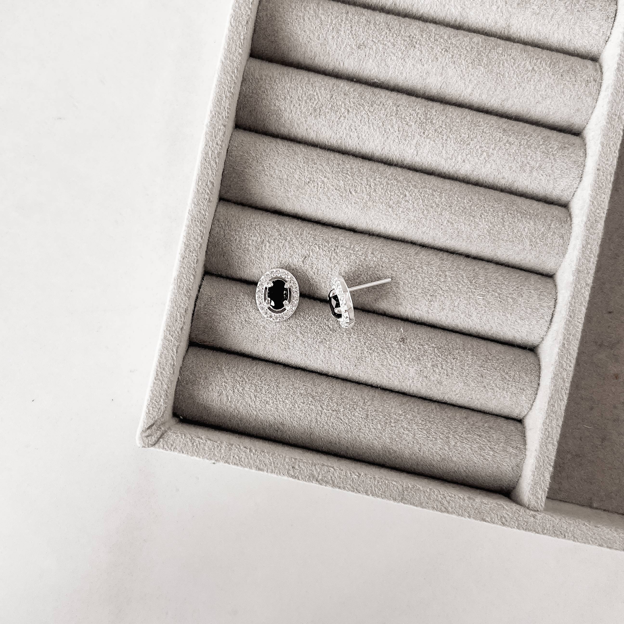 Imagem Brinco zircônia oval ônix com cravejado 11mm