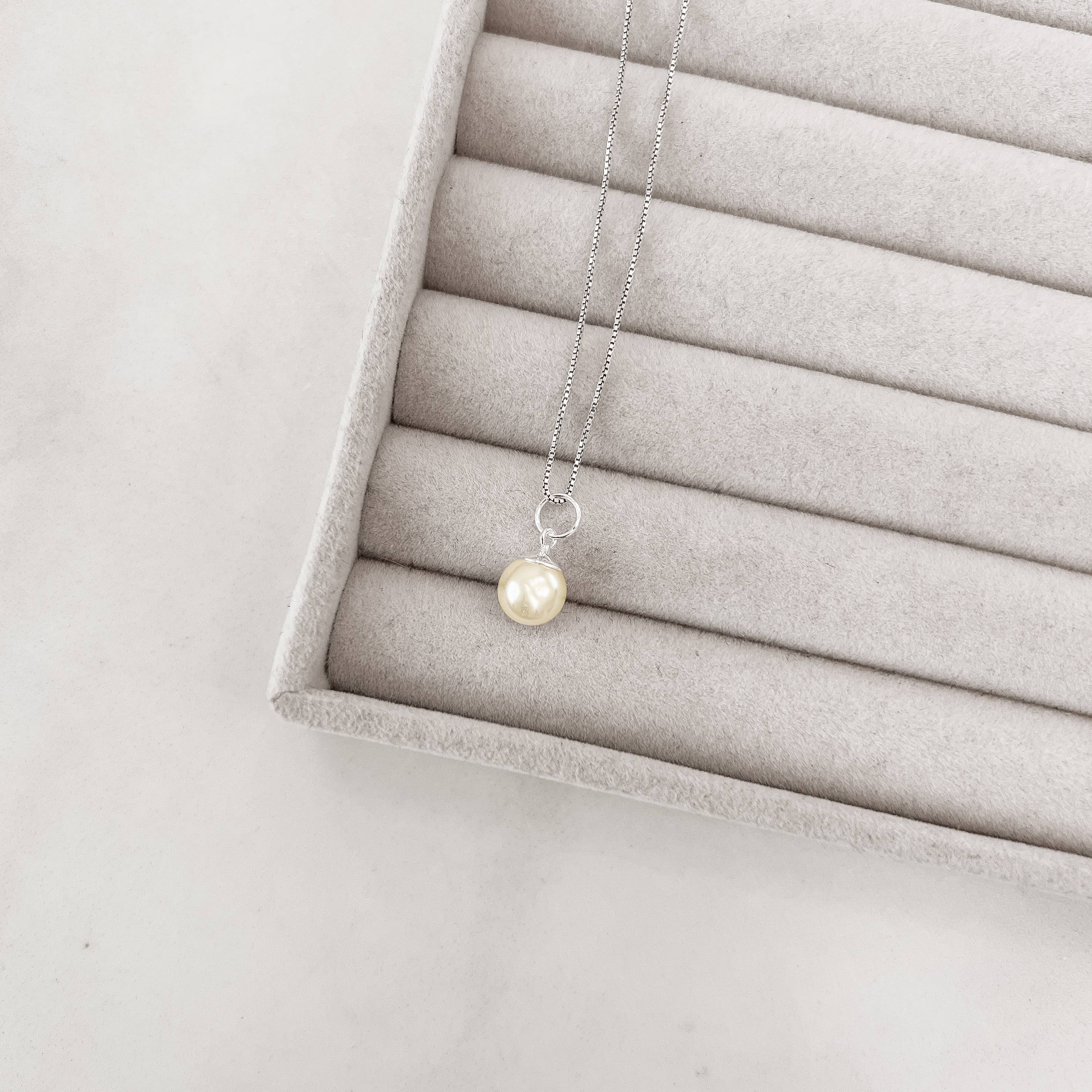 Colar pingente pérola sintética 8mm 40cm