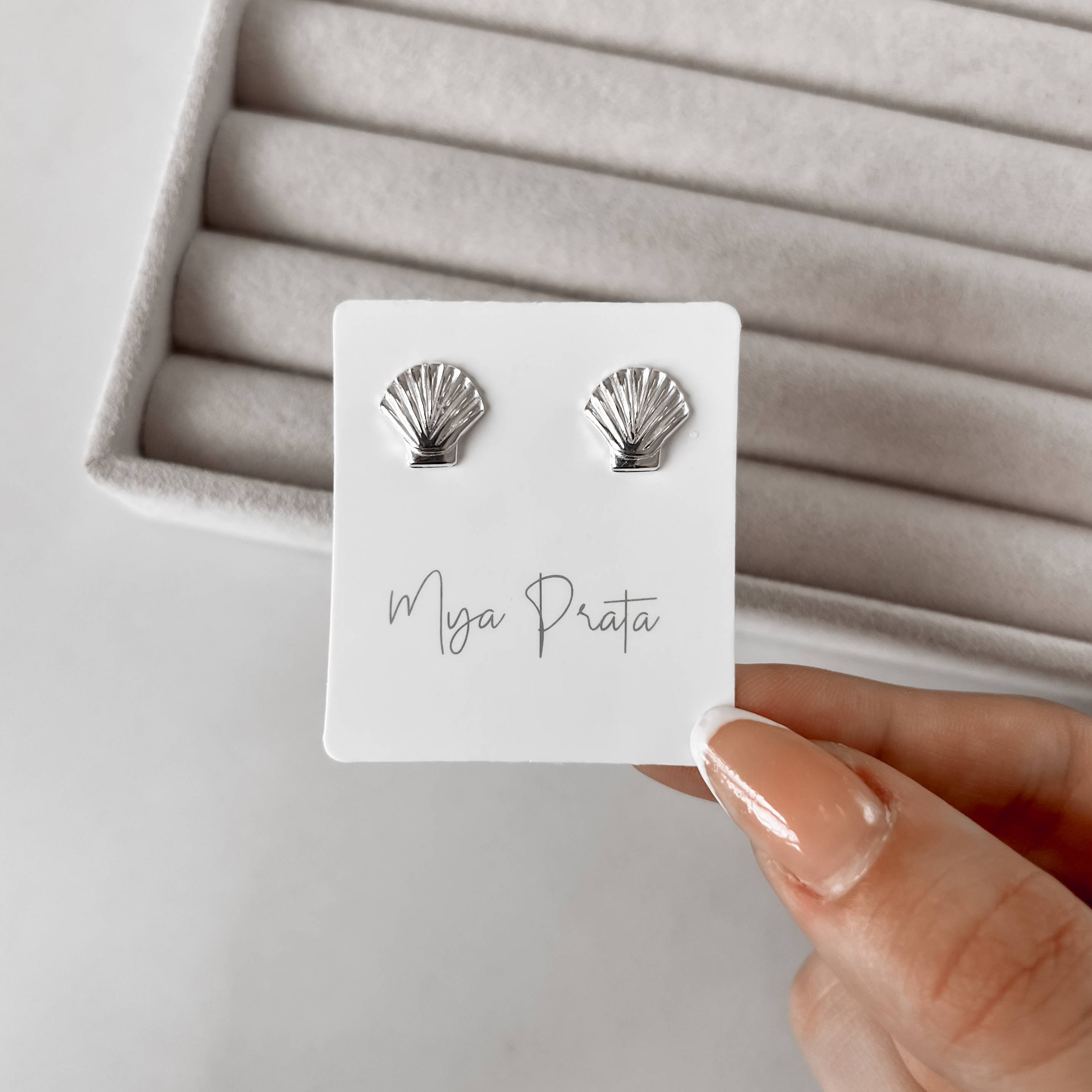 Imagem Secundária Brinco concha 11mm