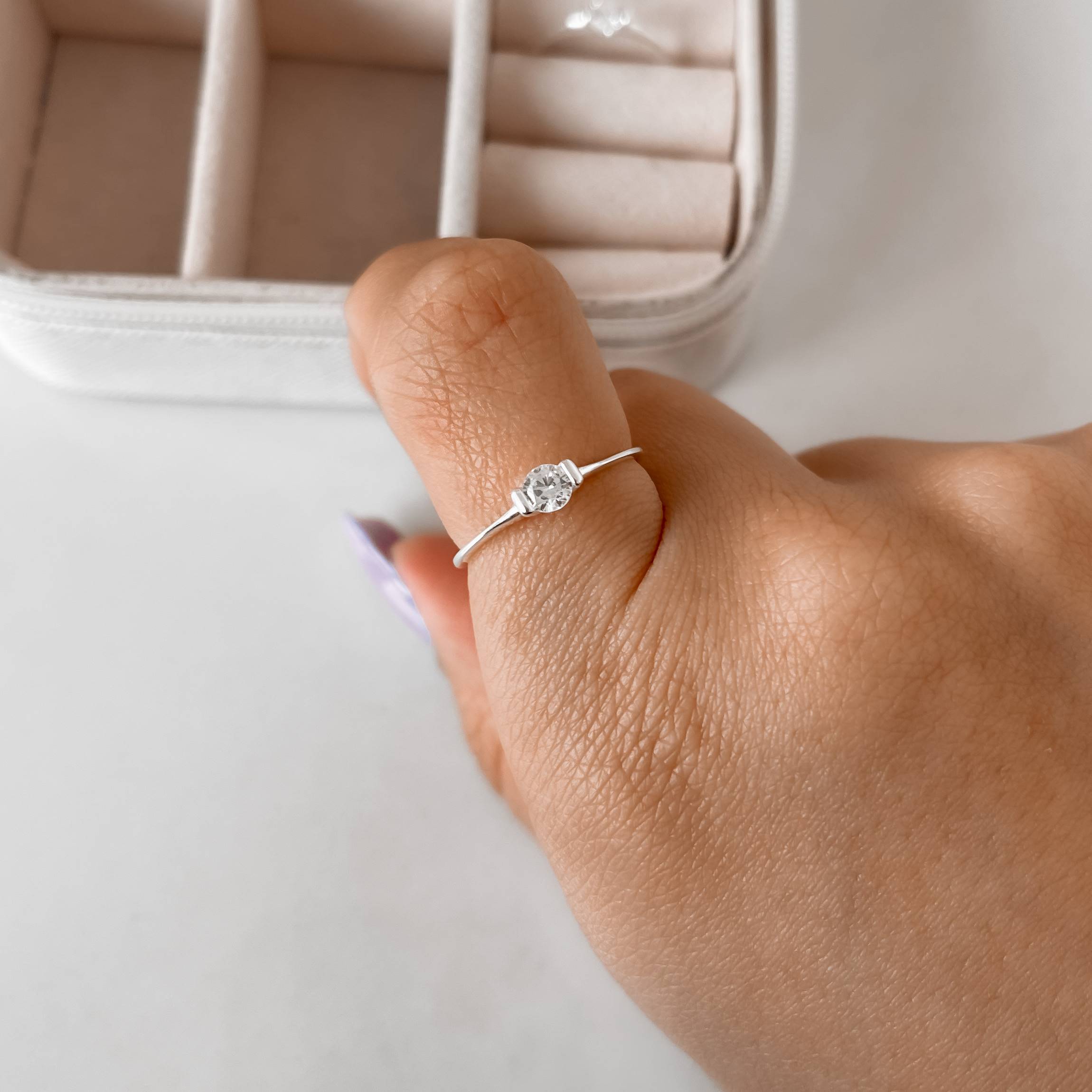 Anel solitário zircônia 4mm fino