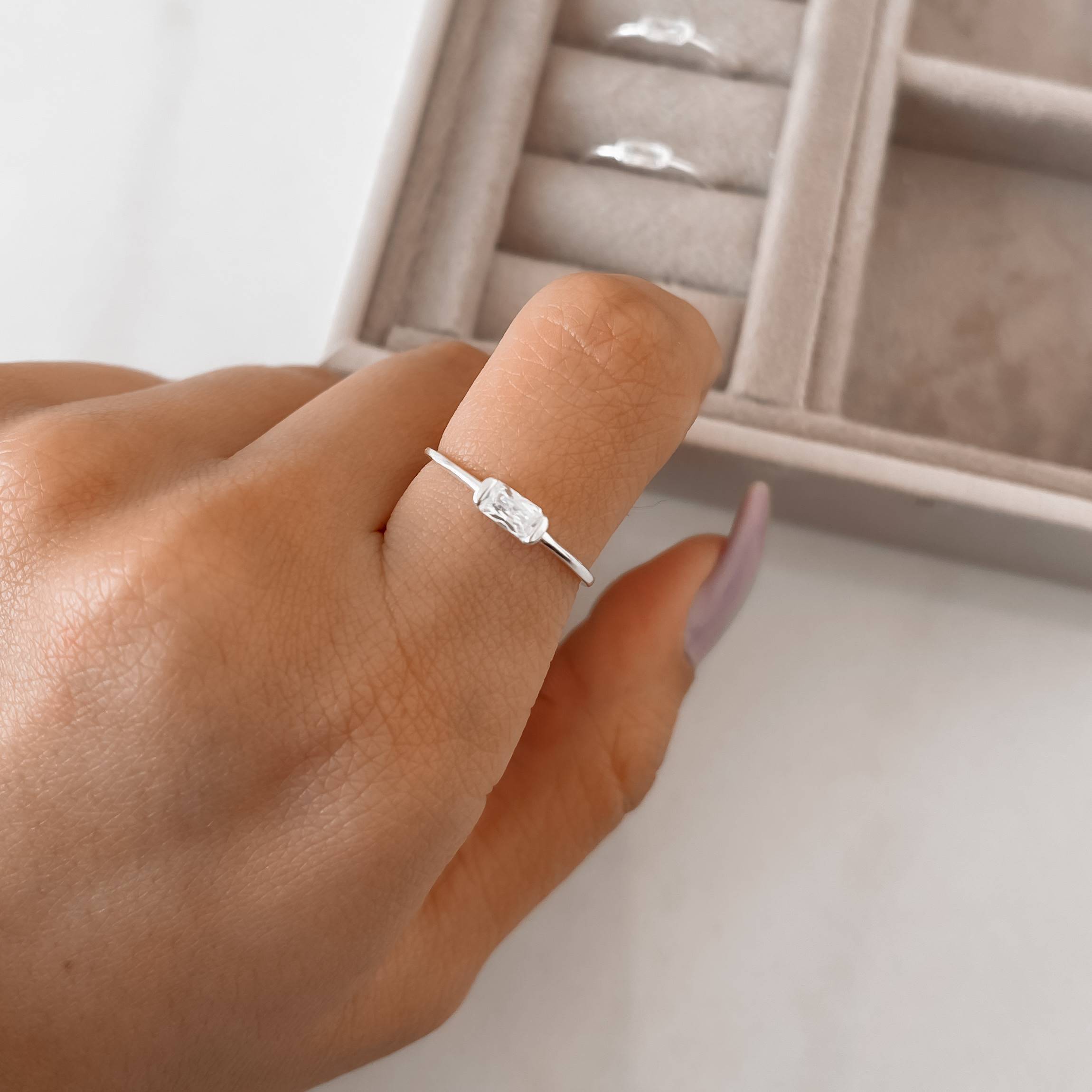 Imagem Secundária Anel zircônia retangular