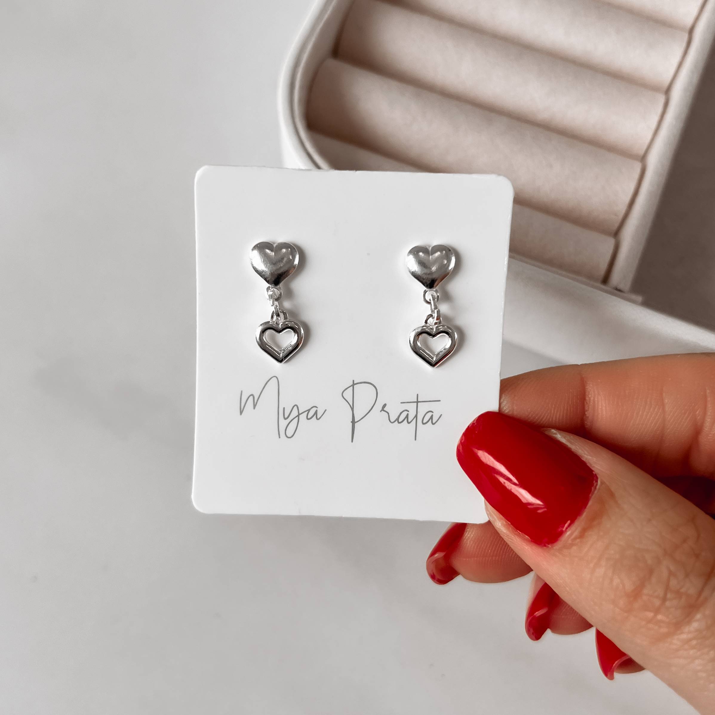 Imagem Brinco coração com pingente coração vazado 6mm