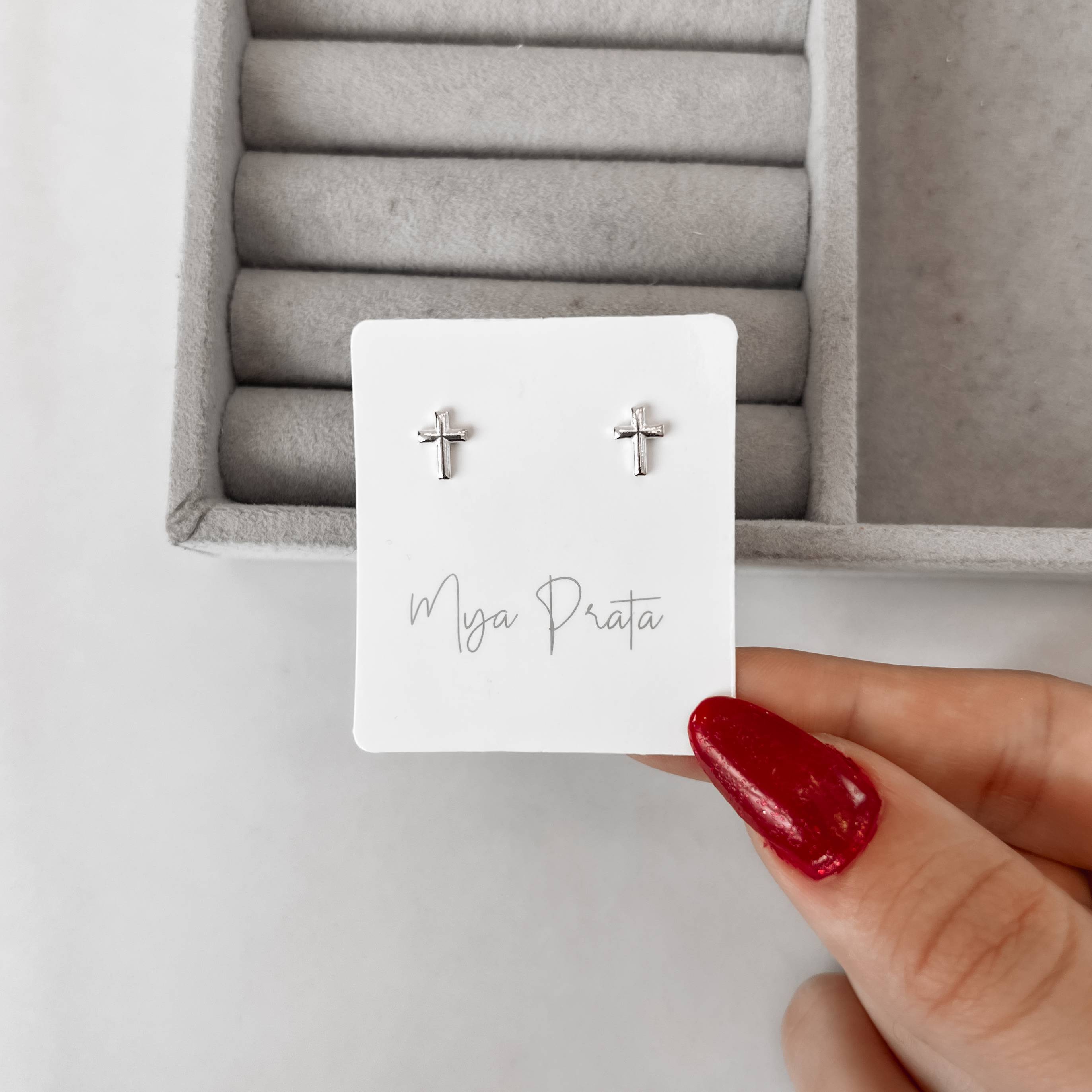 Imagem Brinco cruz 8mm