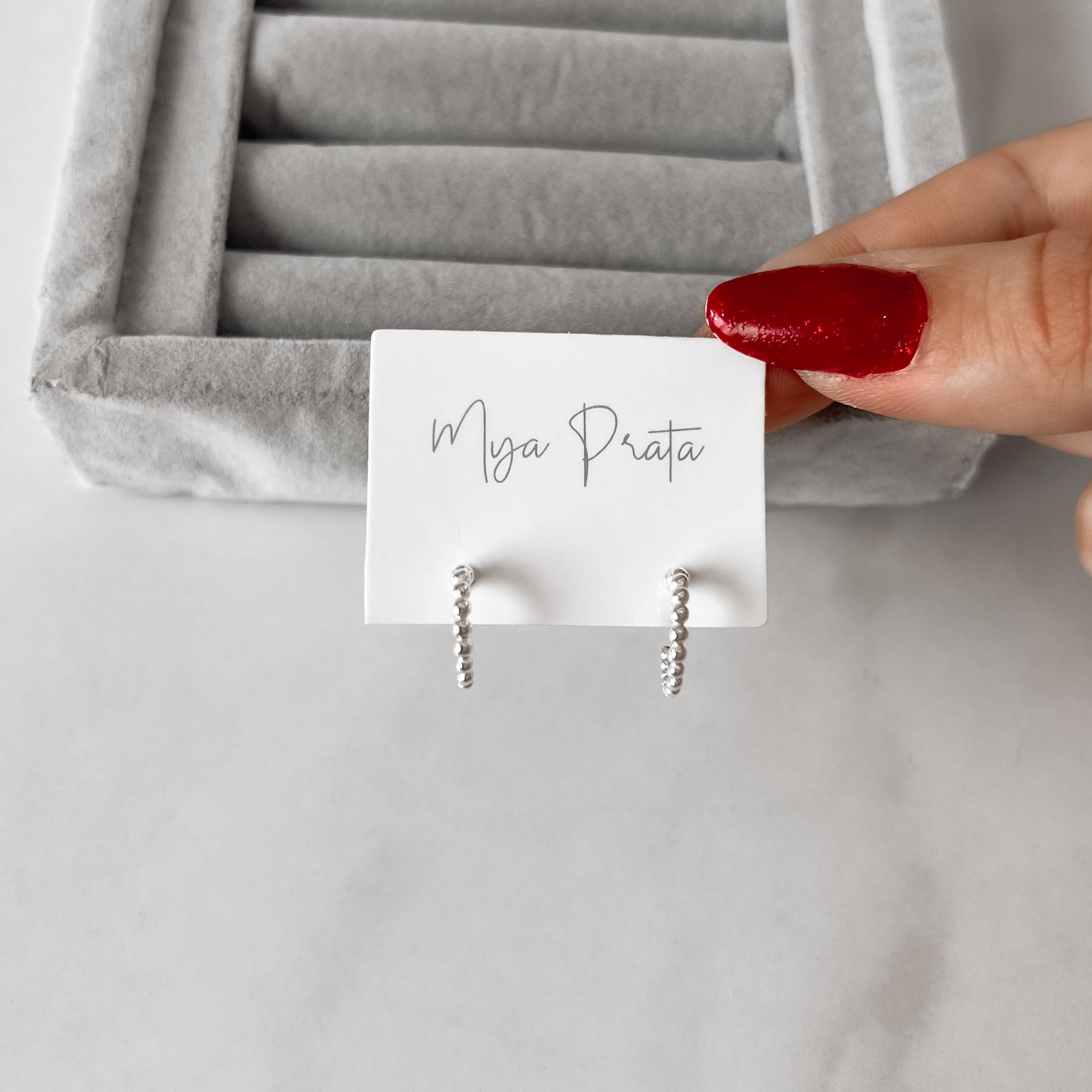 Imagem Secundária Argola fio bolinhas 12mm tarraxa