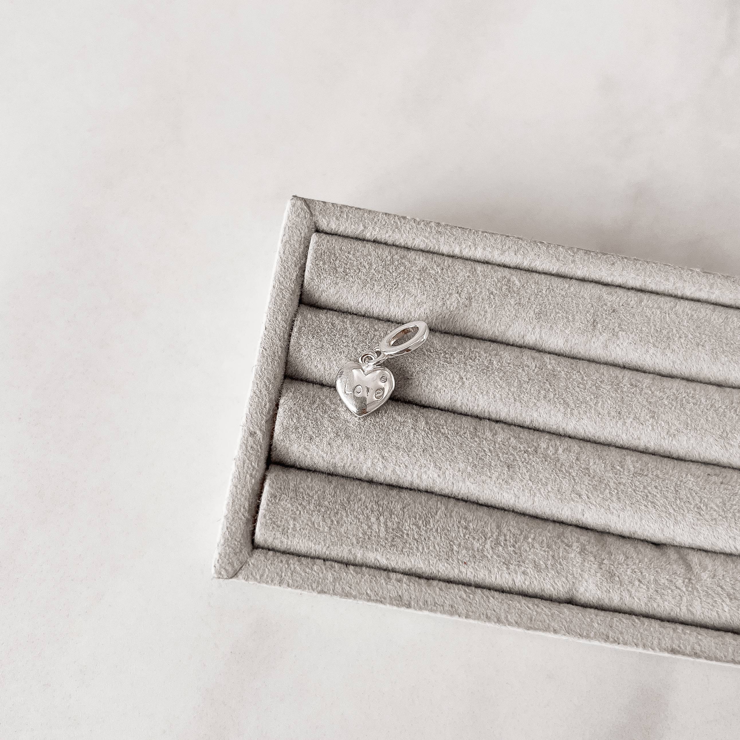 Pingente coração escrito love 9mm