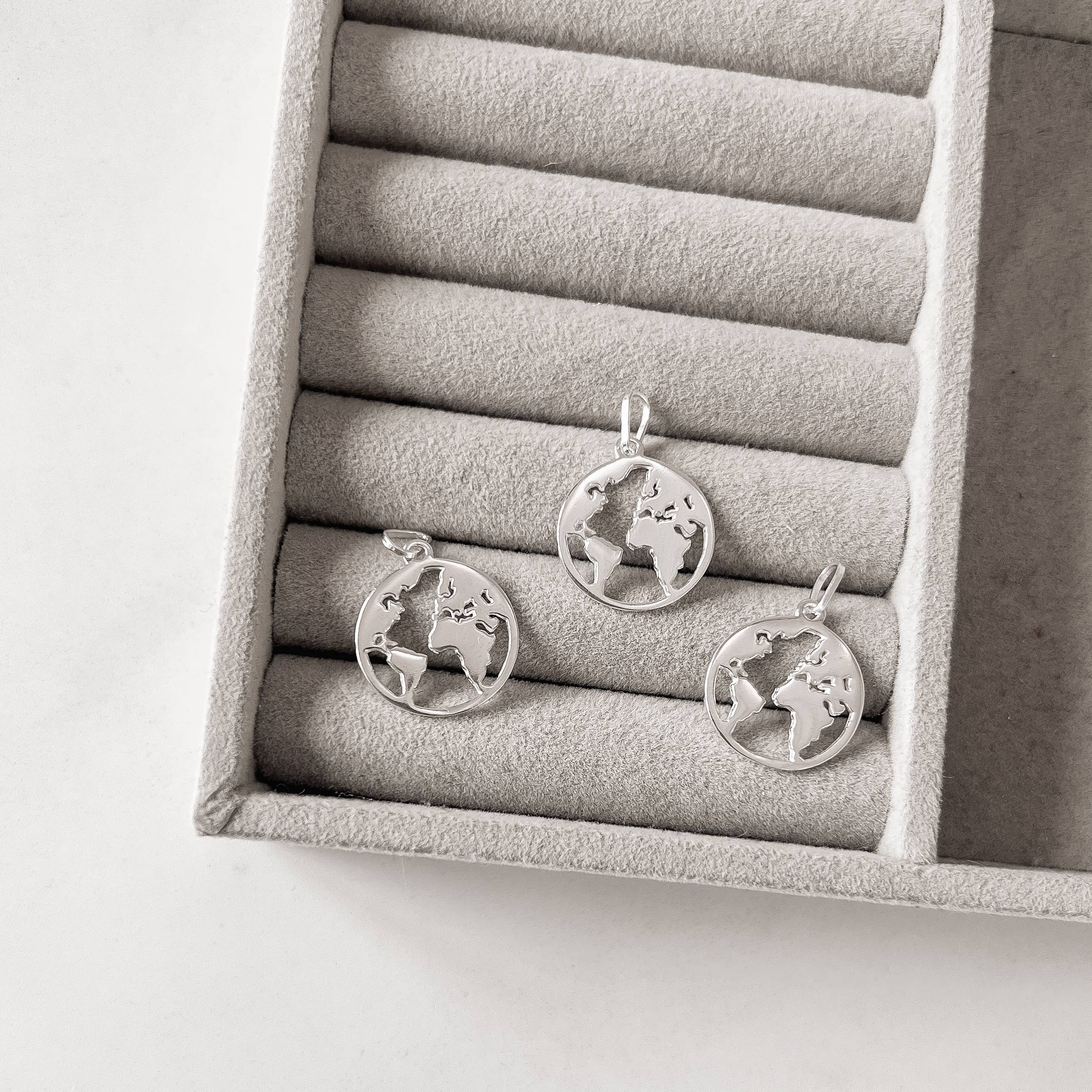 Pingente medalha mundo redonda 18mm