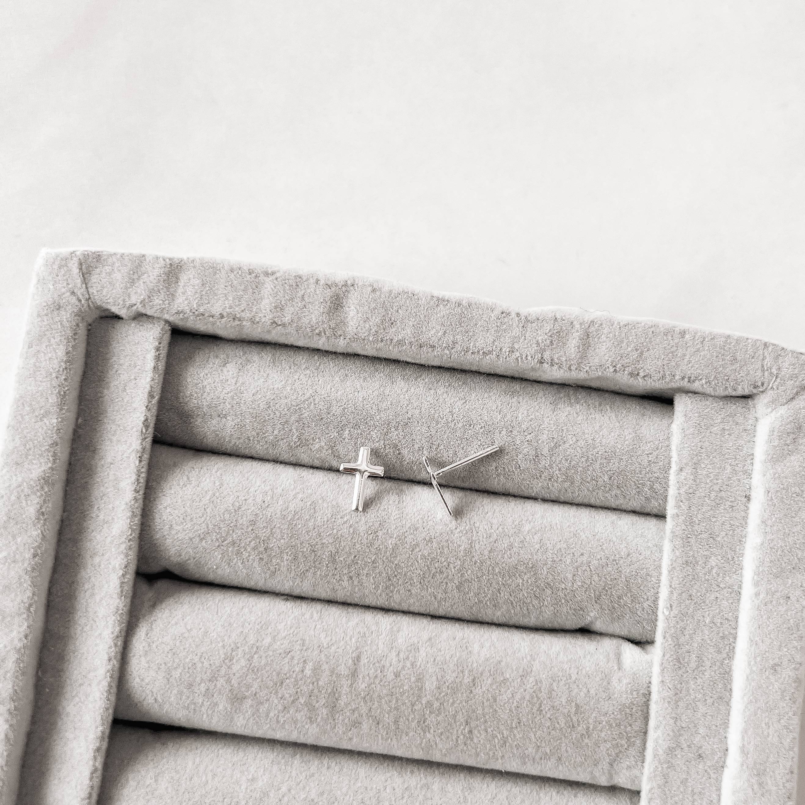 Imagem Secundária Brinco cruz lisa 9mm