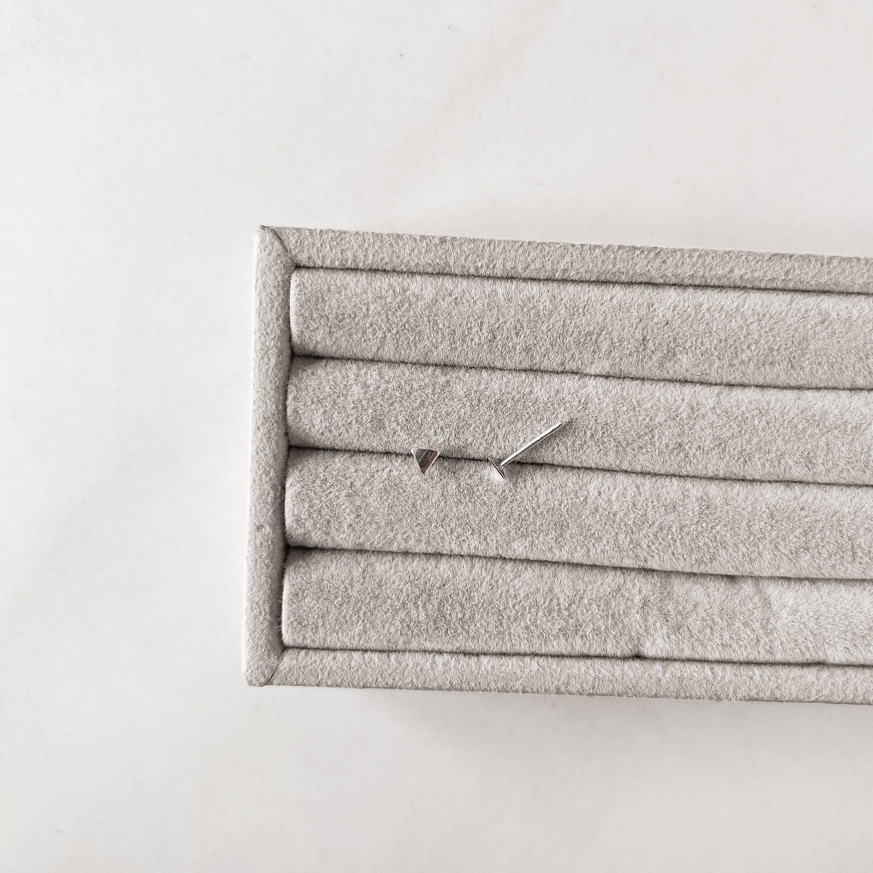 Imagem Secundária Brinco triângulo 3mm