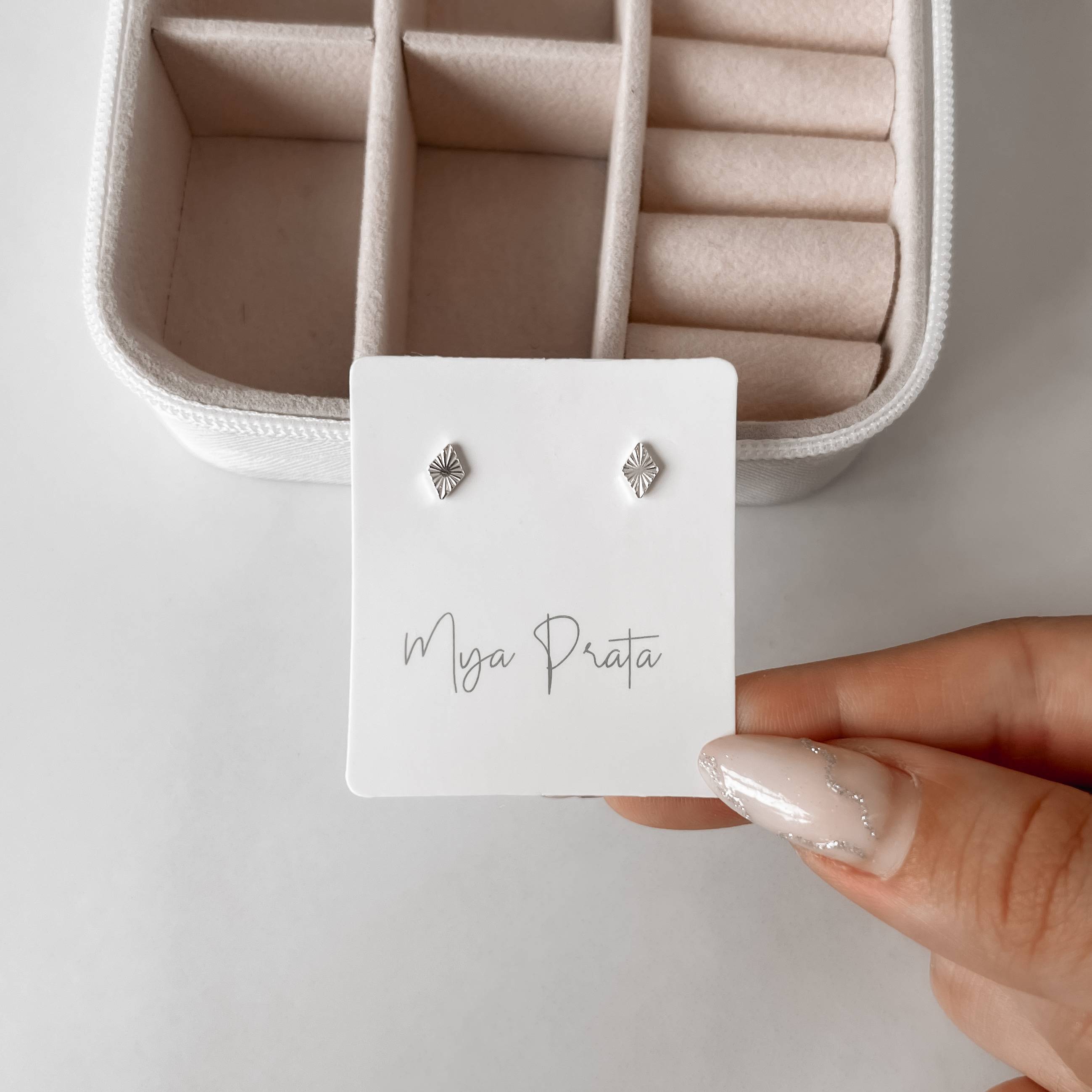 Imagem Brinco losango com vinco 6mm