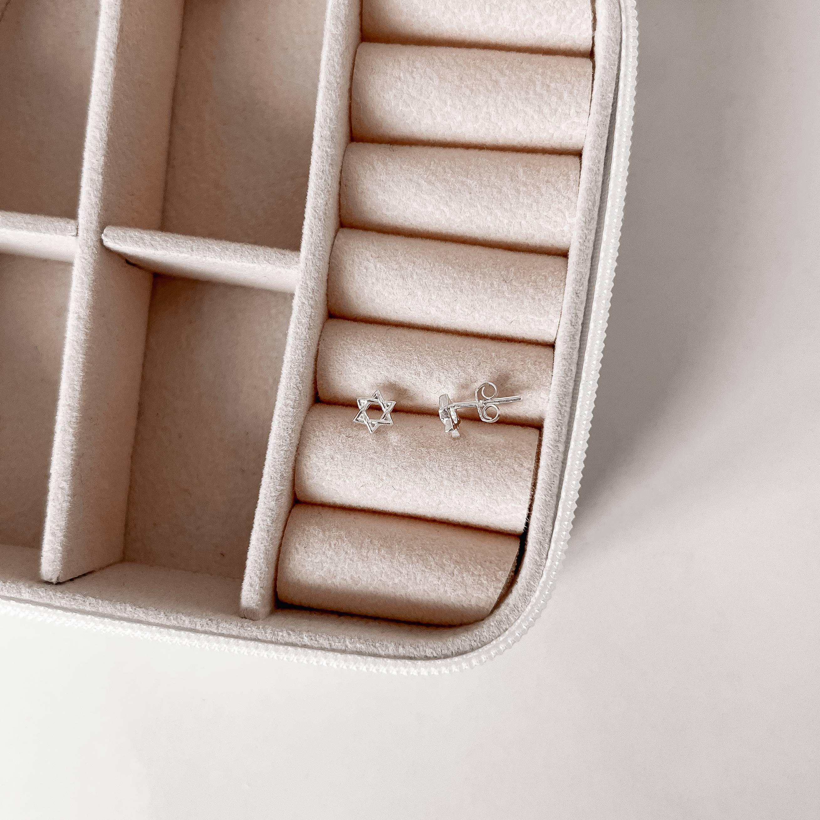 Imagem Secundária Brinco estrela de Davi 6mm