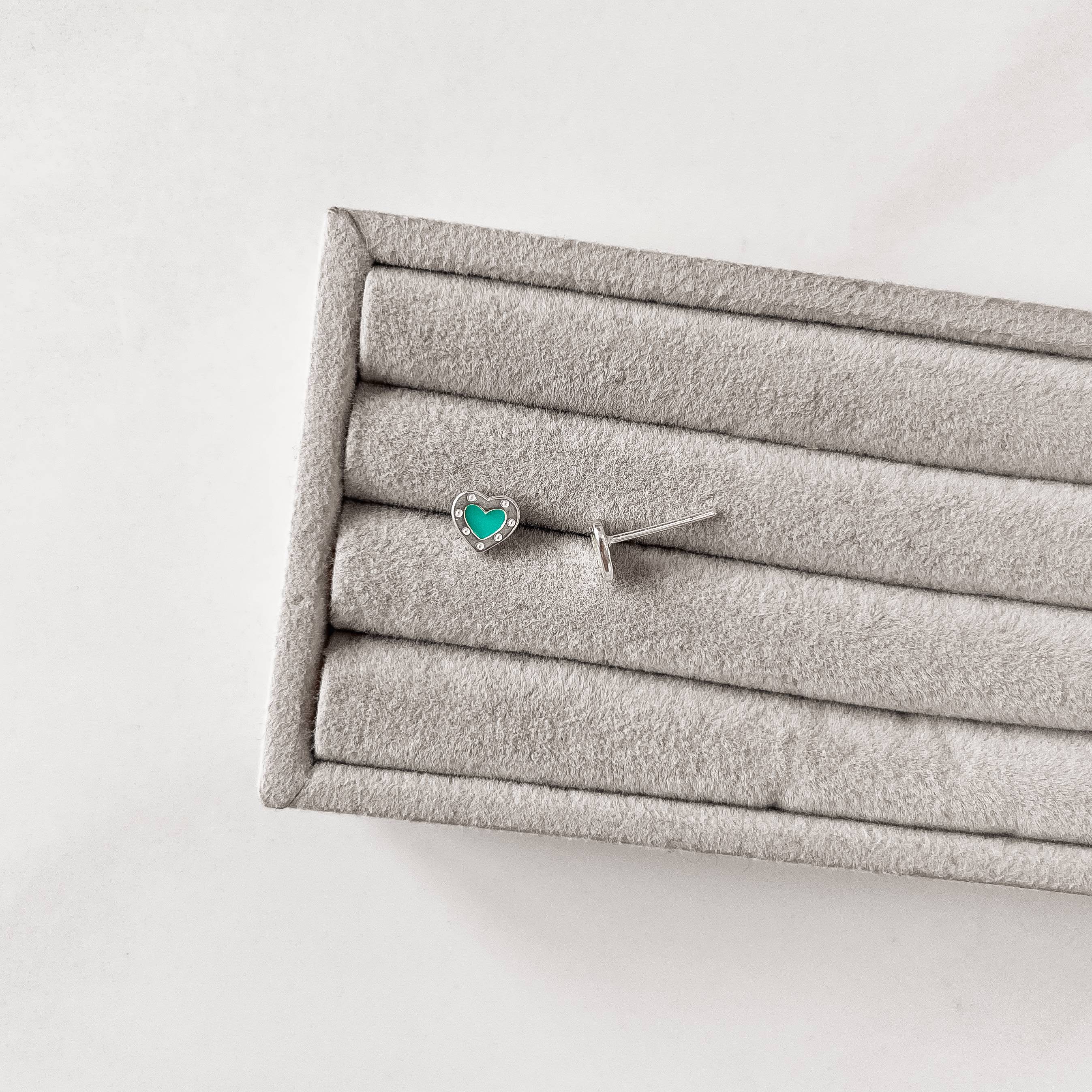 Imagem Secundária Brinco coração resina turquesa 6mm