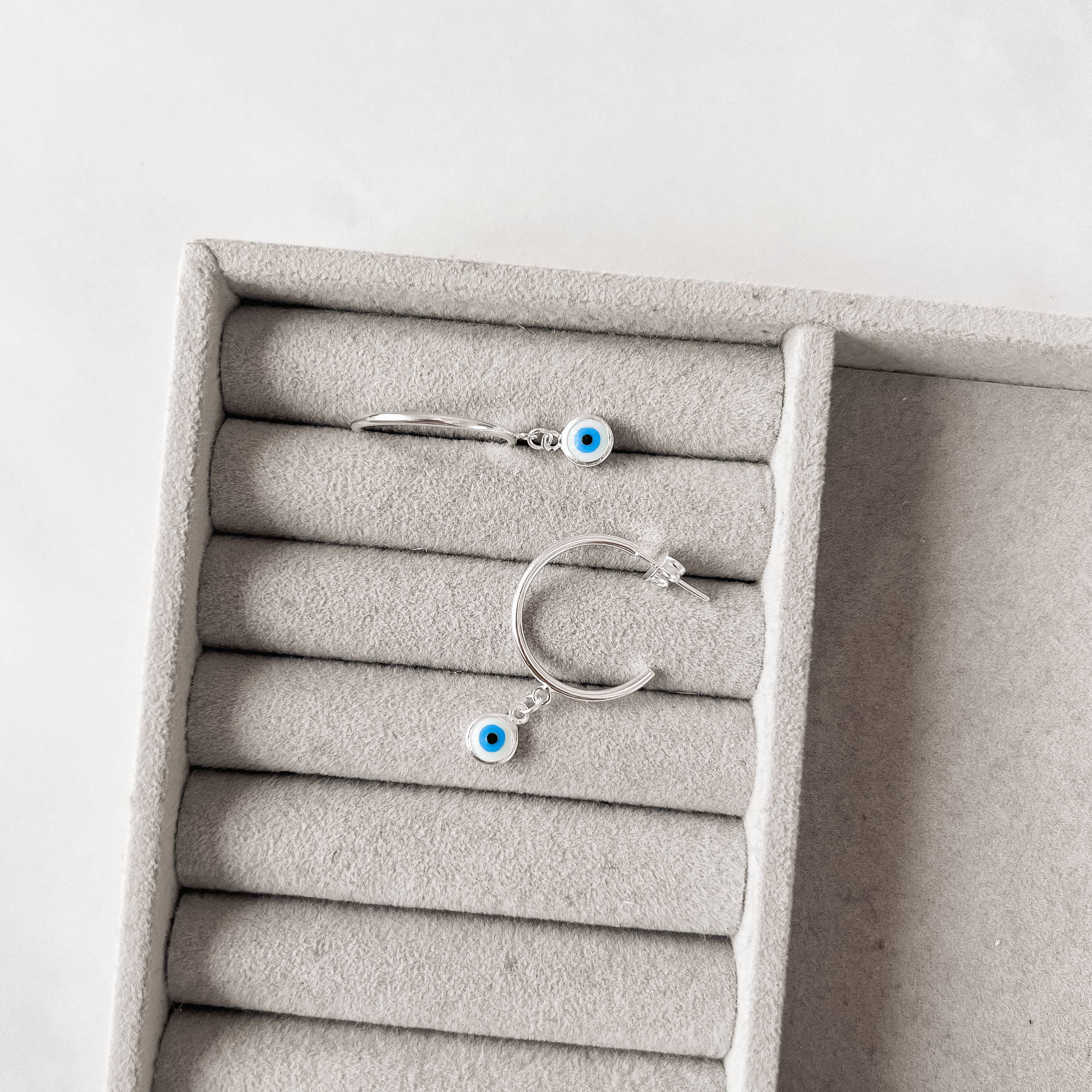 Argola 20mm tarraxa pingente olho grego