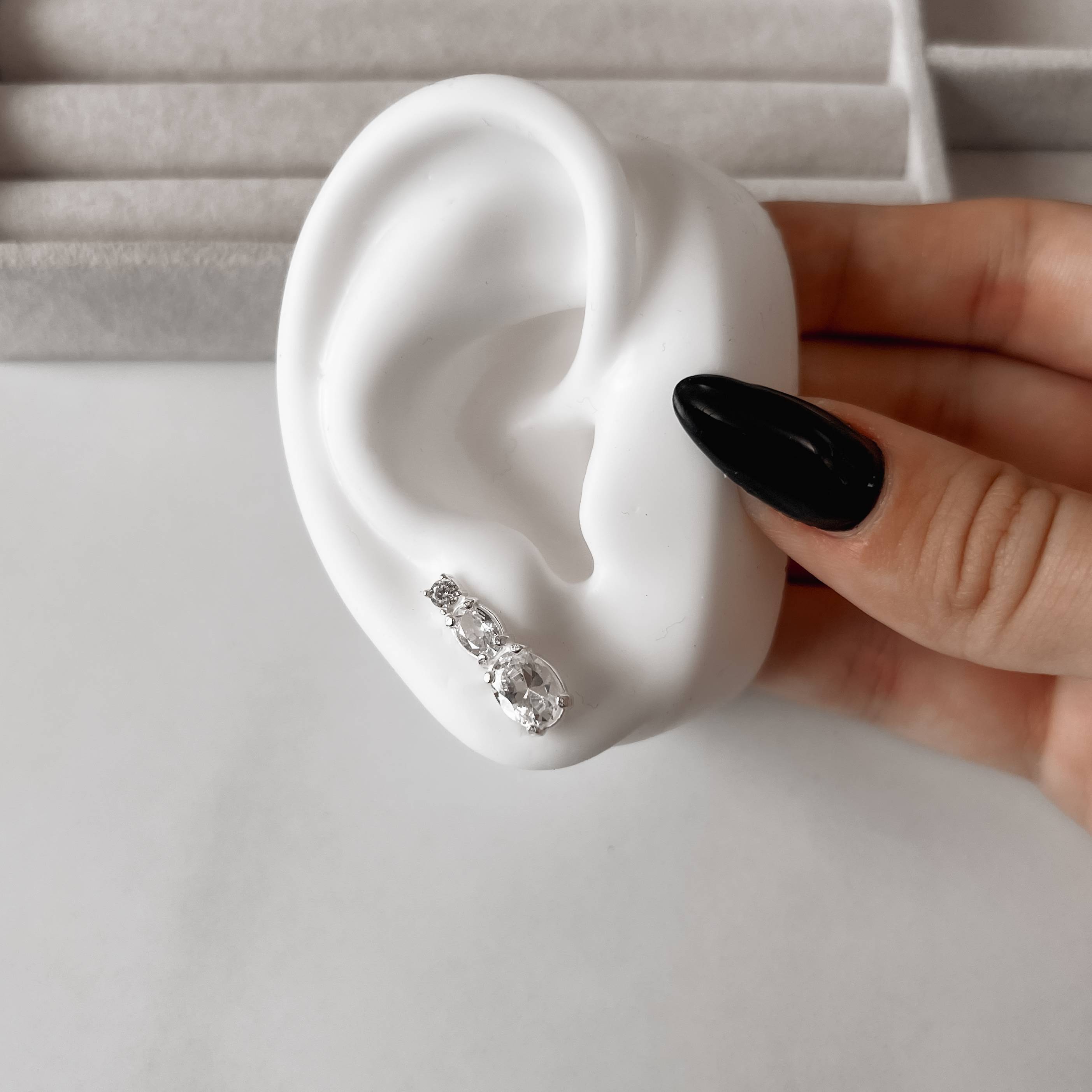 Imagem Brinco ear cuff pedras ovais e redonda