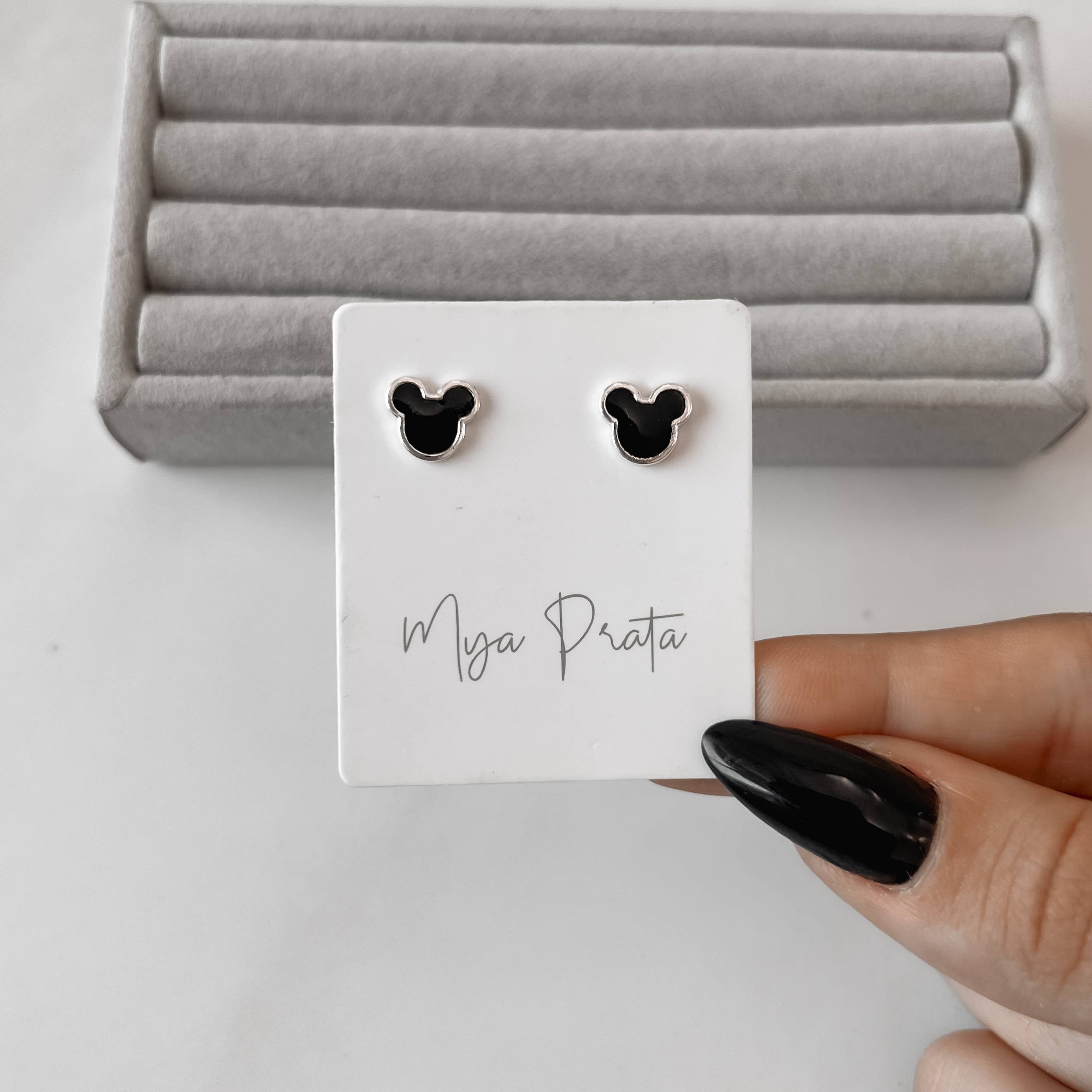 Imagem Secundária Brinco Mickey resina 8mm