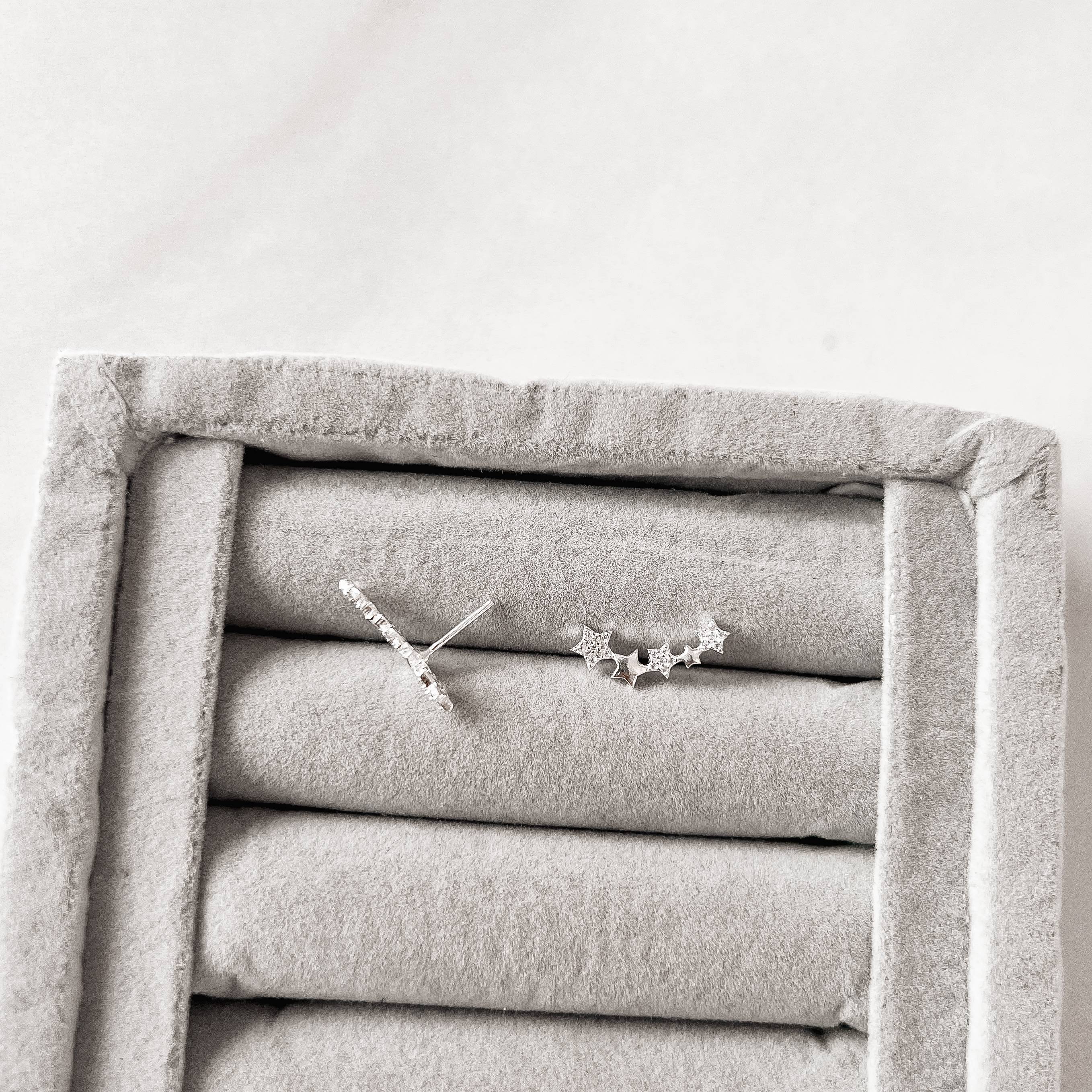 Imagem Secundária Brinco ear cuff estrelas lisas e cravejadas 18mm tarraxa