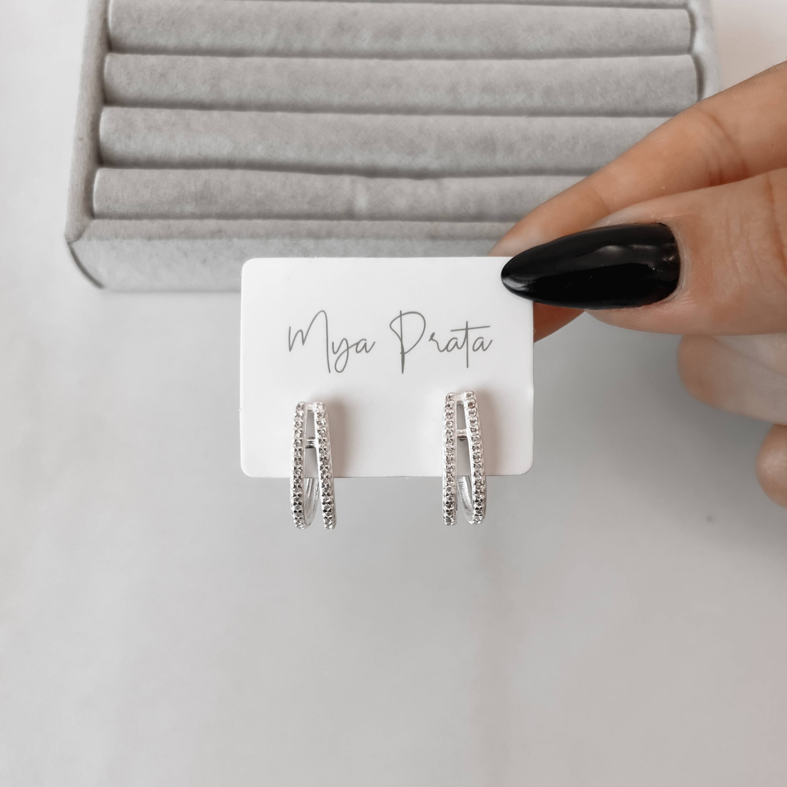 Imagem Secundária Argola oval 2 fios cravejados 18mm tarraxa