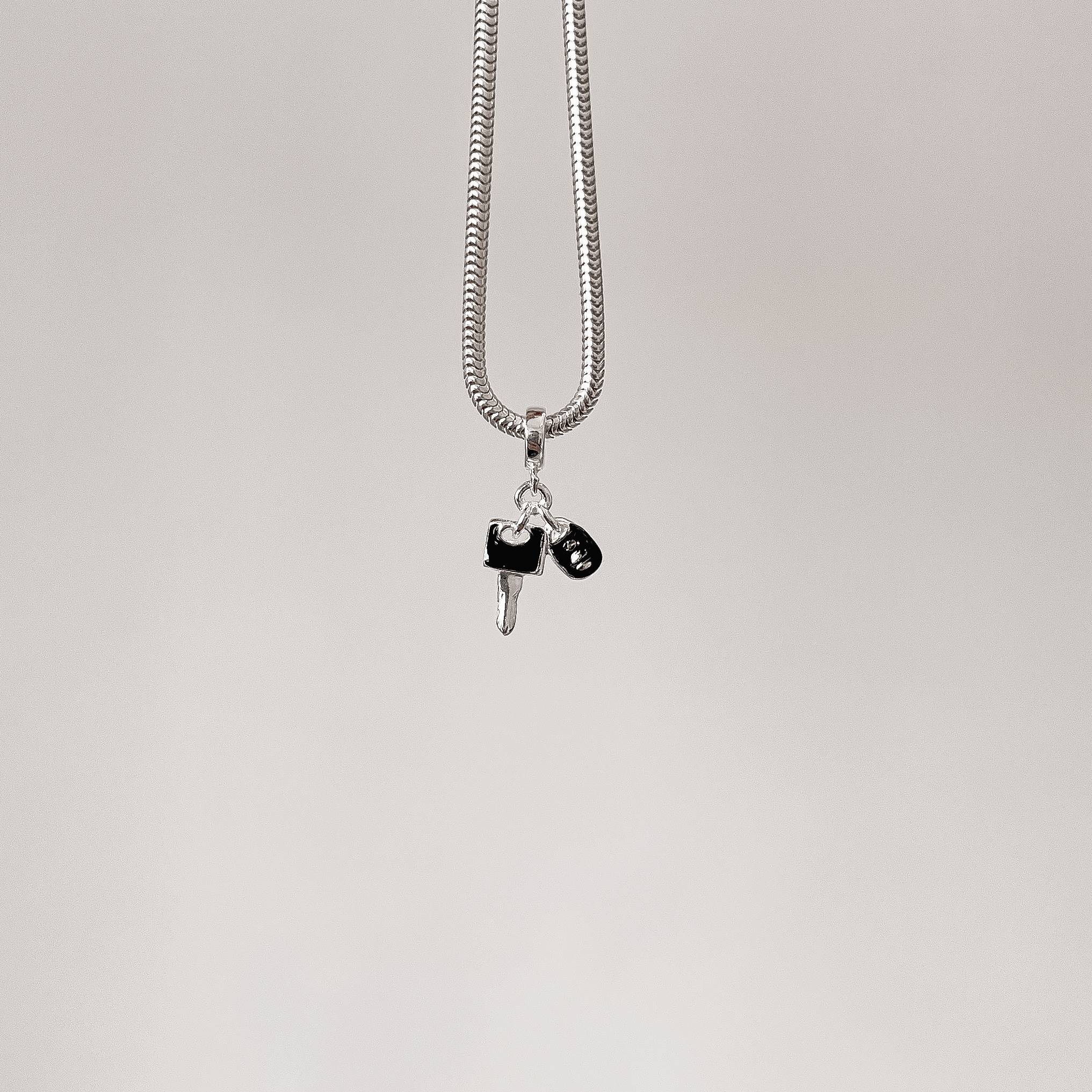 Berloque pingente chave de carro 12mm resina