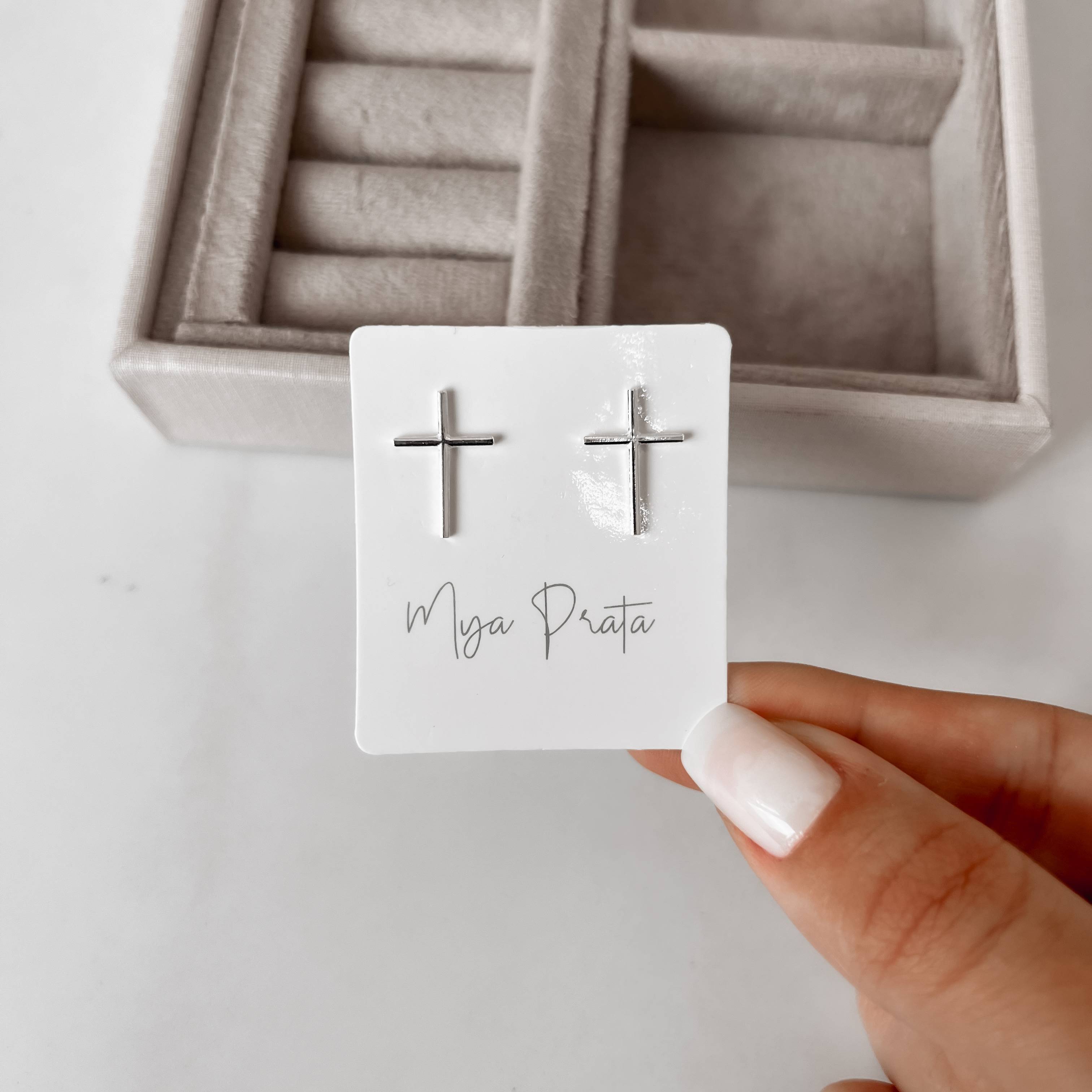 Imagem Secundária Brinco cruz palito 16mm