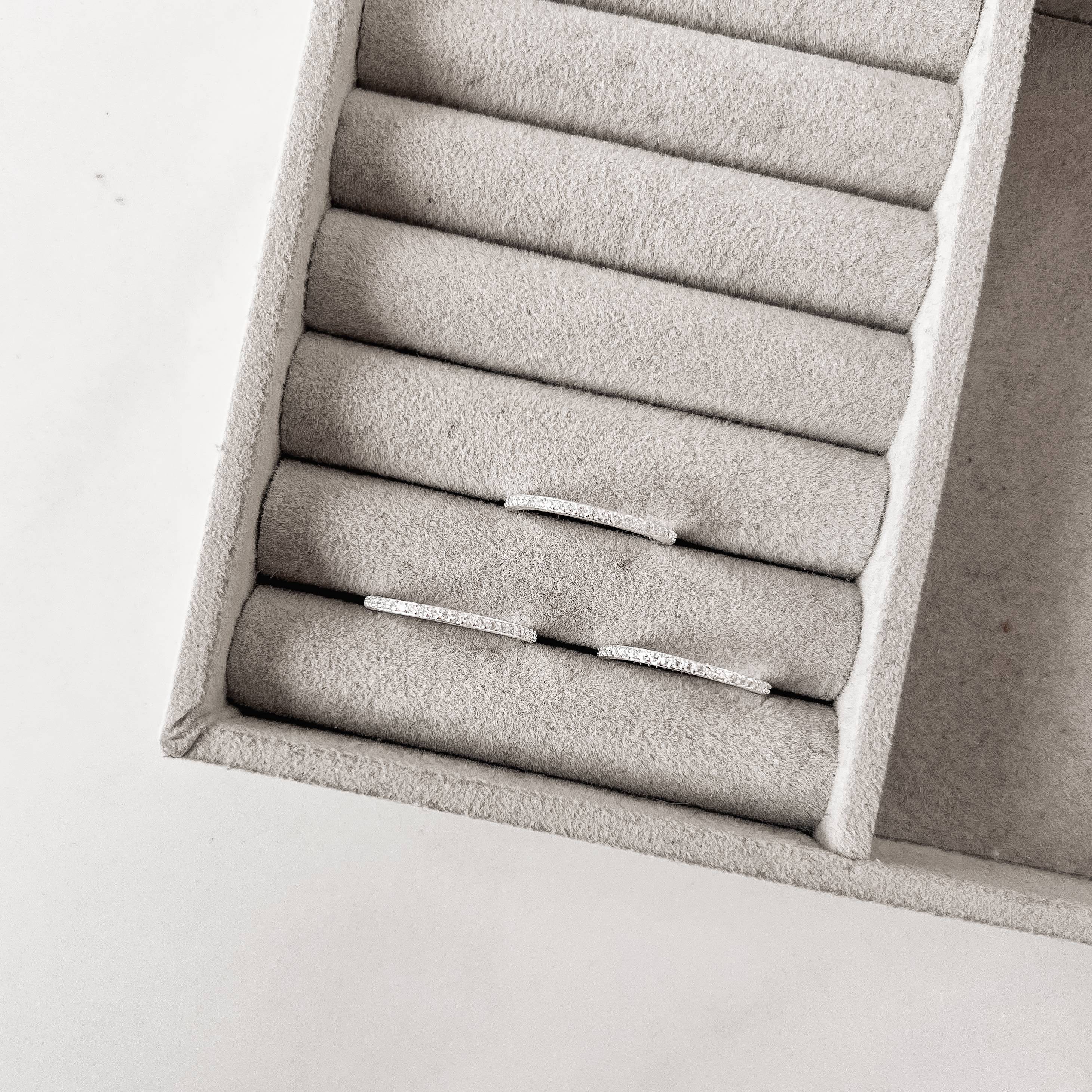 Imagem Anel aliança toda cravejada importada