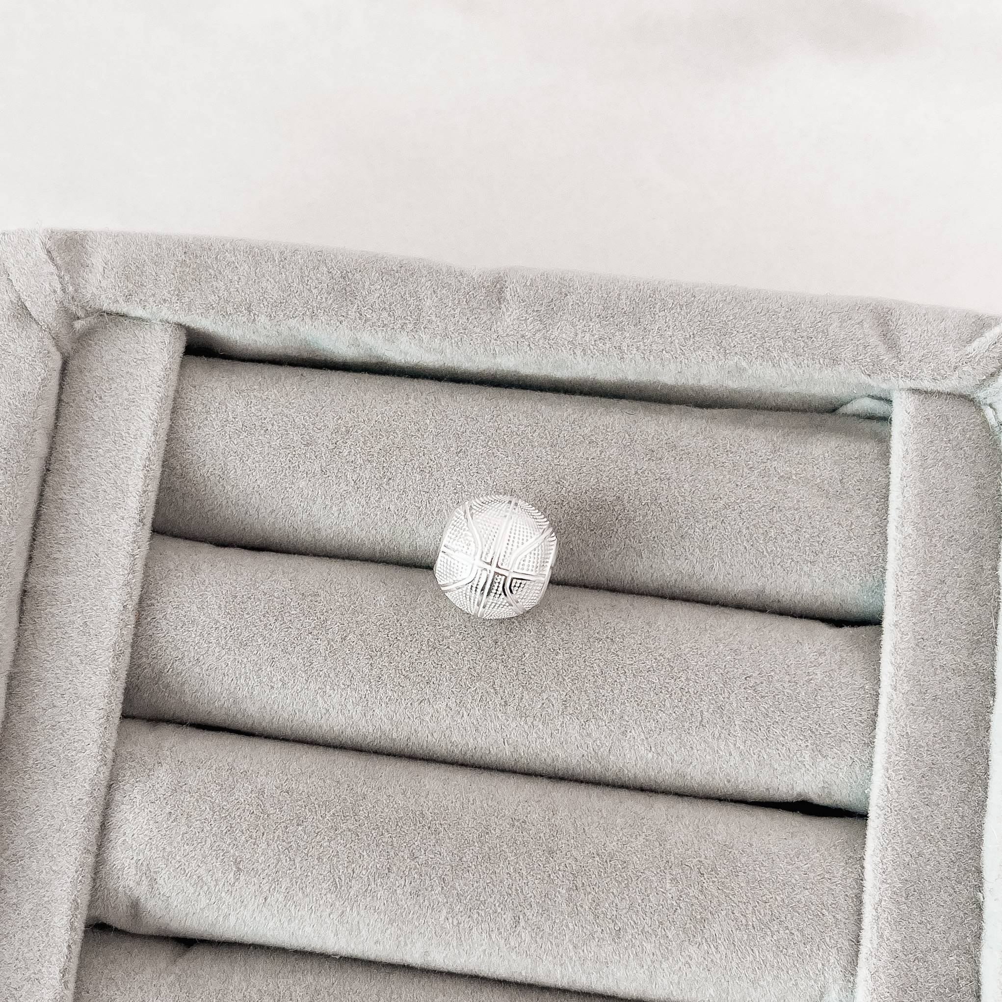 Berloque separador bola desenhada 3D 12mm