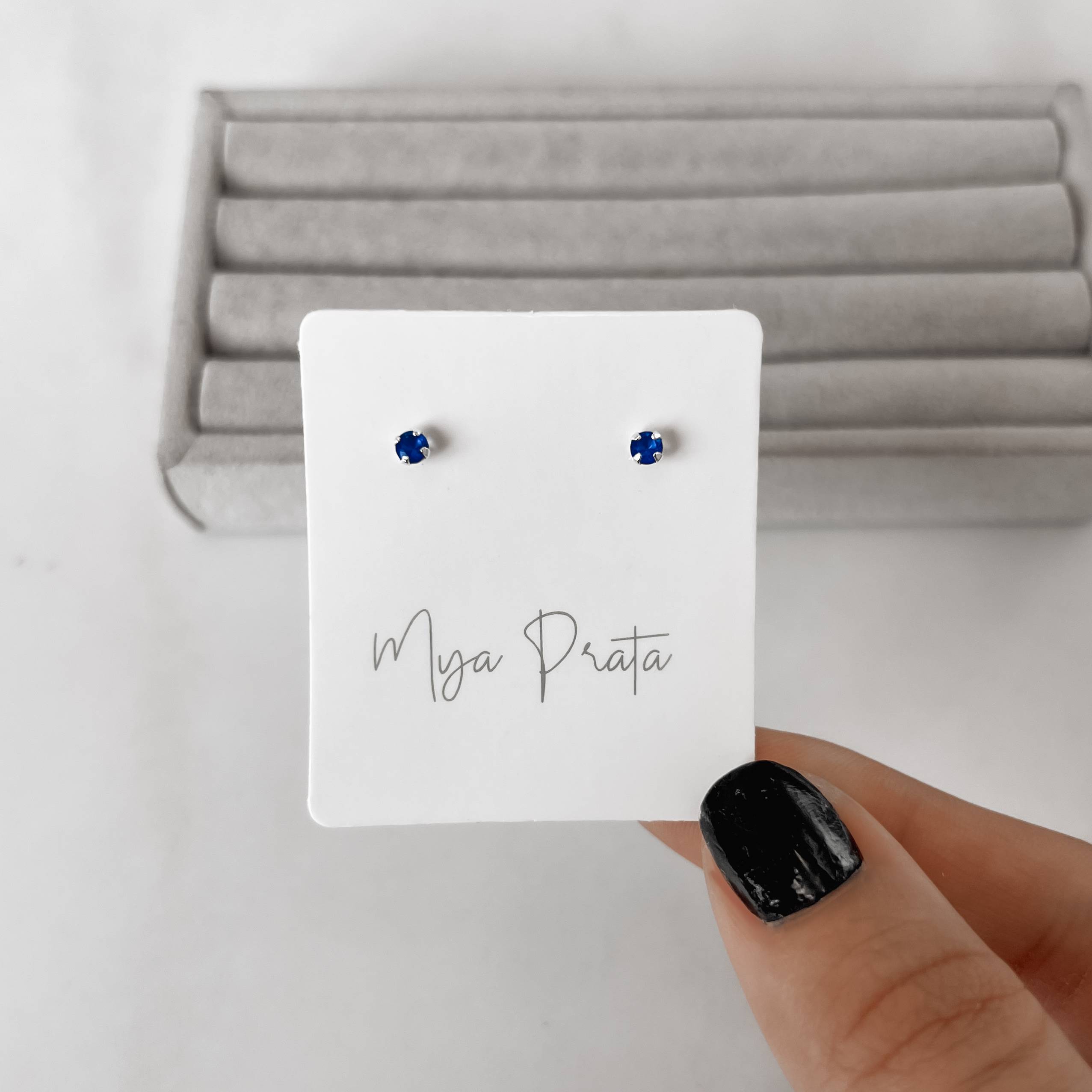 Imagem Secundária Brinco zircônia redonda azul bic 3mm