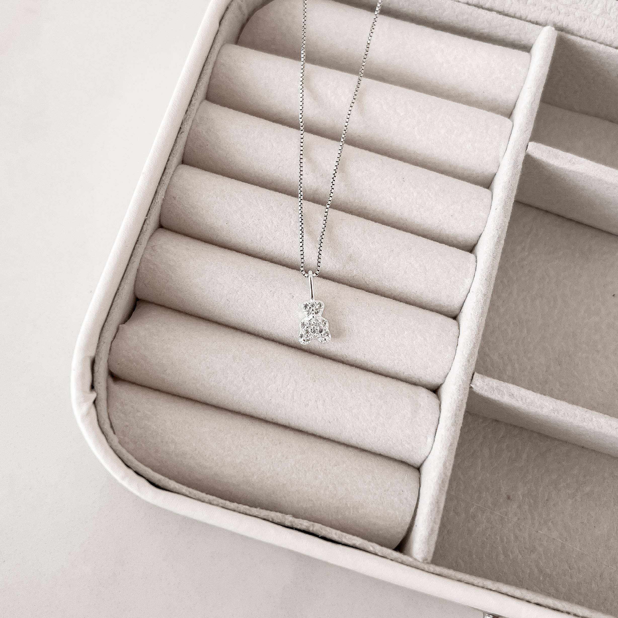 Colar pingente urso cravejado 8mm 40cm